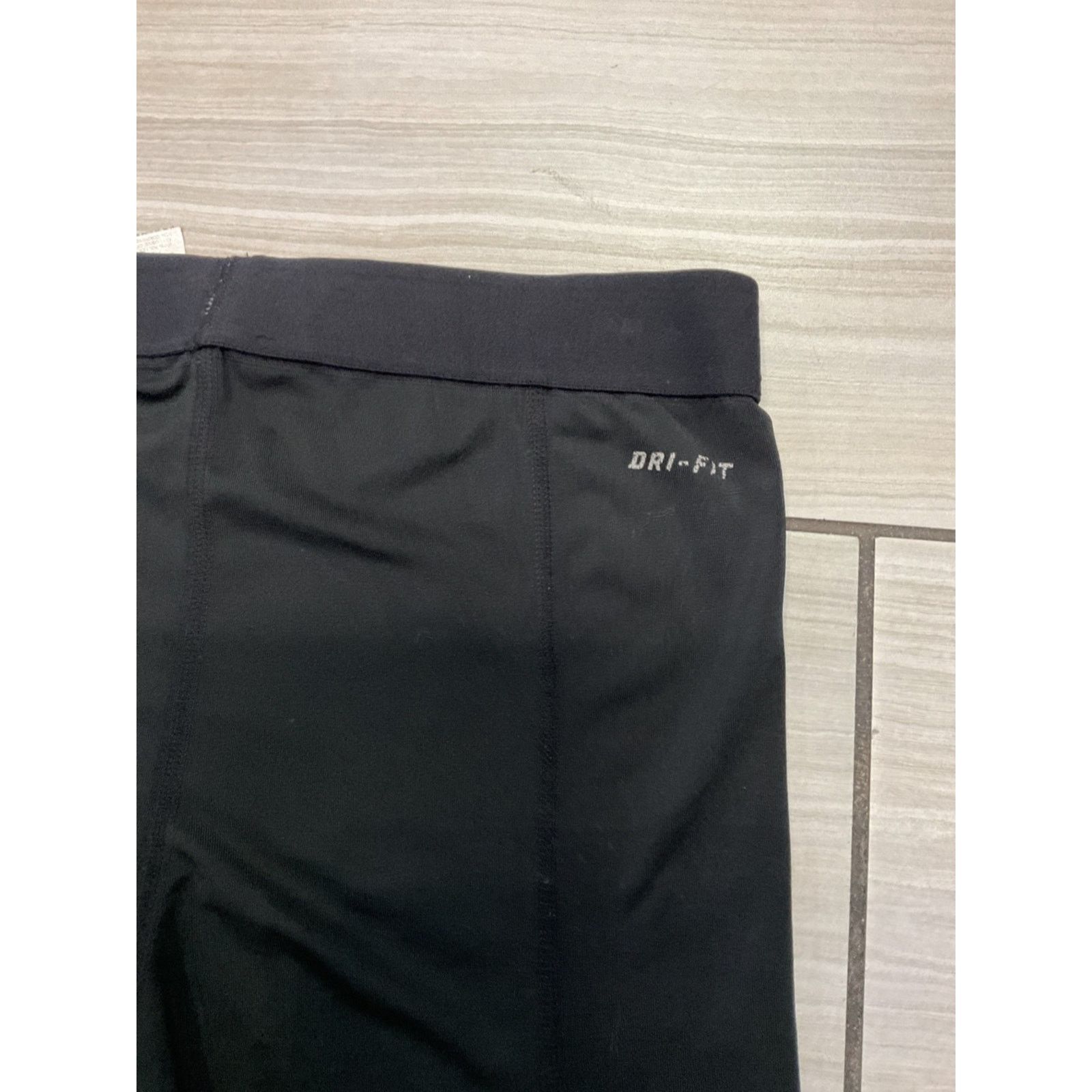 Nike Nike Pro Dri-FIT Black Cropped Leggings Size 26" / US 2 / IT 38 - 4 Thumbnail