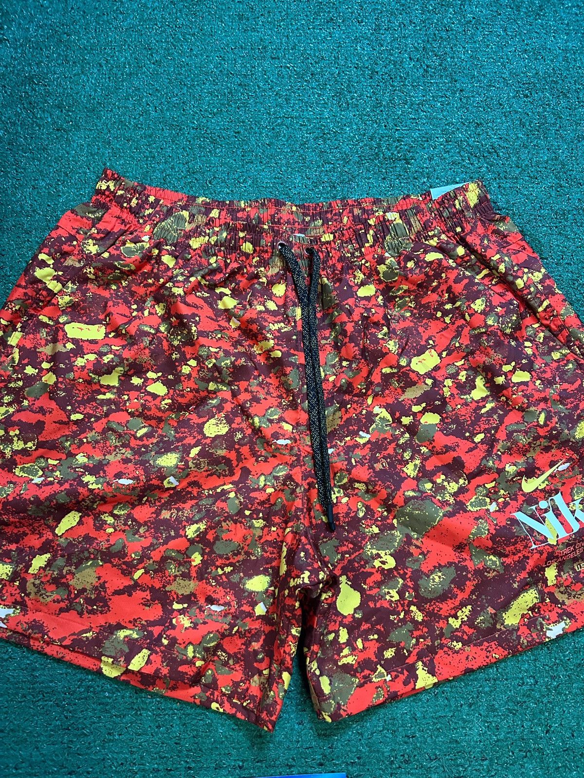 Nike Nike woven orange trek divison shorts Size US 36 / EU 52 - 3 Thumbnail