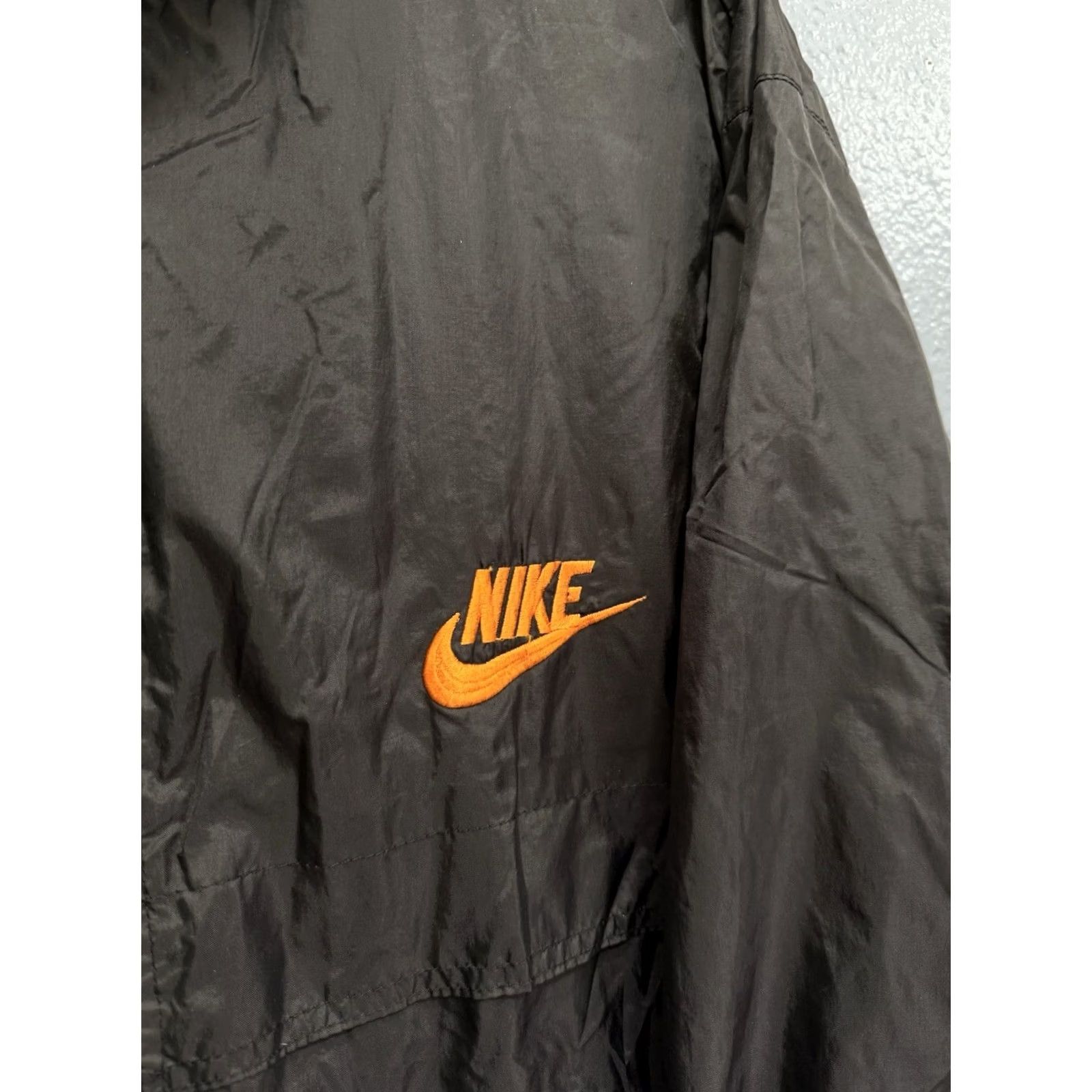 Nike VINTAGE Nike Swoosh Black Nylon Zip Windbreaker Jacket XL Men's 90s Theme Size US XL / EU 56 / 4 - 4 Thumbnail