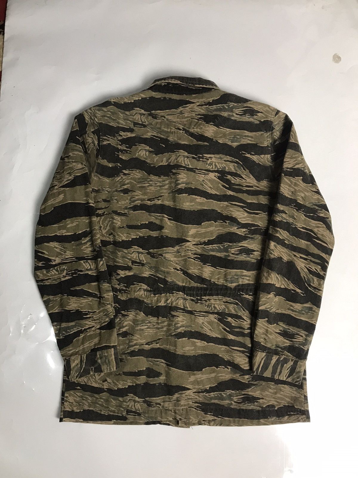 Designer × Vintage Tiger Stripe "World Famous" Size US M / EU 48-50 / 2 - 8 Thumbnail