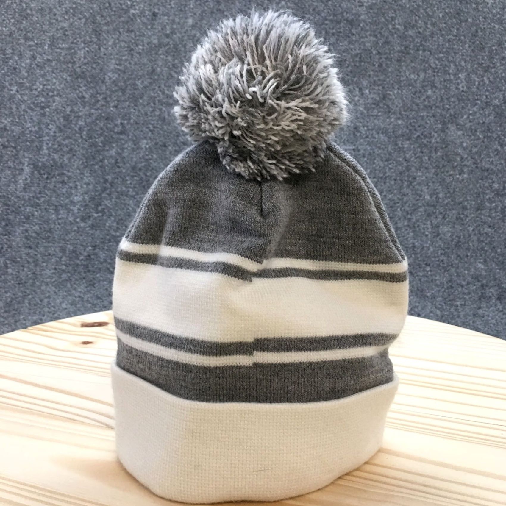 Minnetonka Cap America Beanie Hat Mens One Size Gray White City Of Minnetonka Embroidered Logo Size ONE SIZE - 6 Thumbnail
