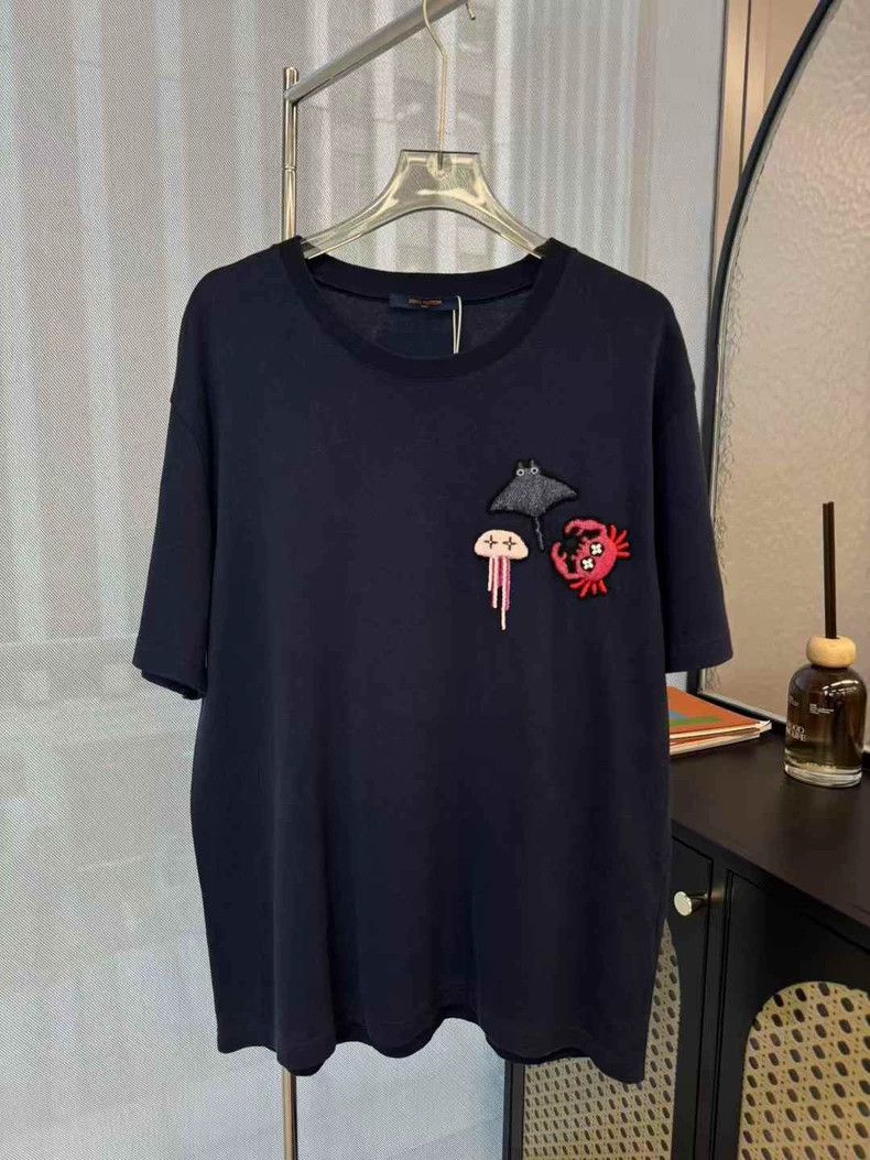 Louis Vuitton Louis Vuitton Dark Blue Sea Animal Beaded Short Sleeve Size US XXL / EU 58 / 5 - 1 Thumbnail