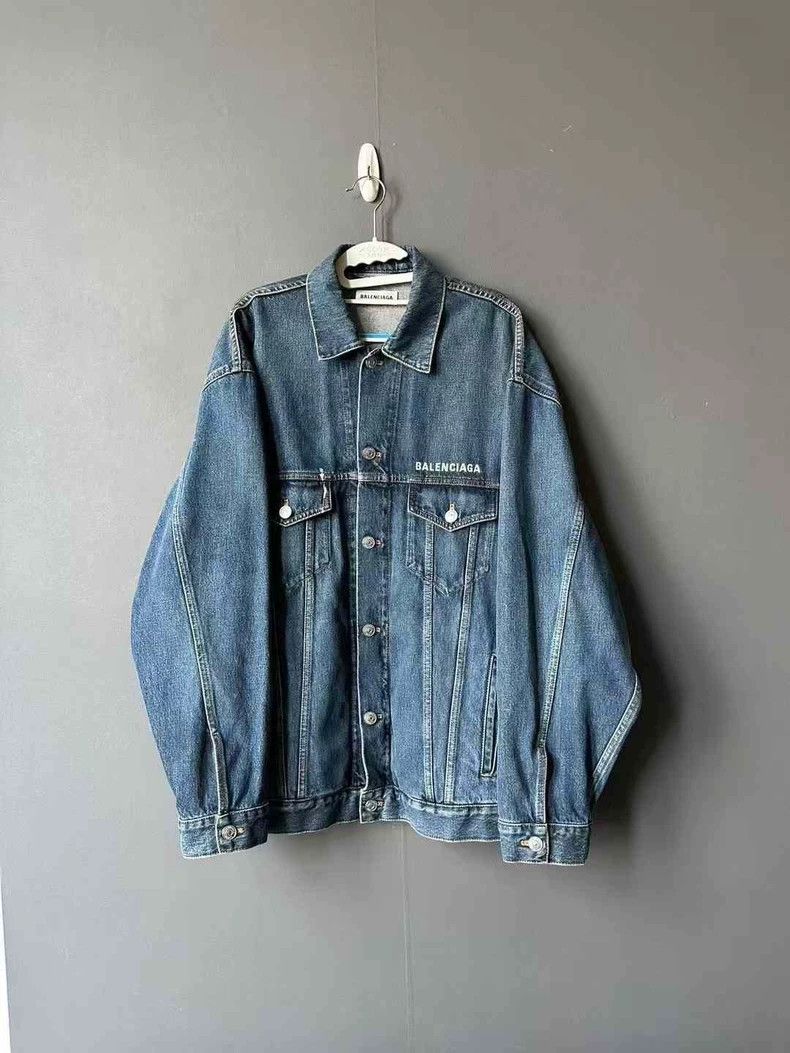 Balenciaga Balenciaga size 34 Front and back monogrammed denim jacket Size US M / EU 48-50 / 2 - 1 Thumbnail
