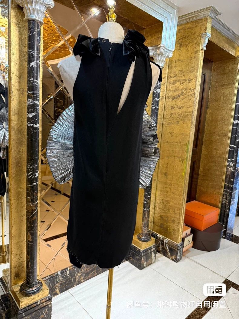 Versace Versace Black dress with silver technical three-dimensiona Size M / US 6-8 / IT 42-44 - 6 Thumbnail