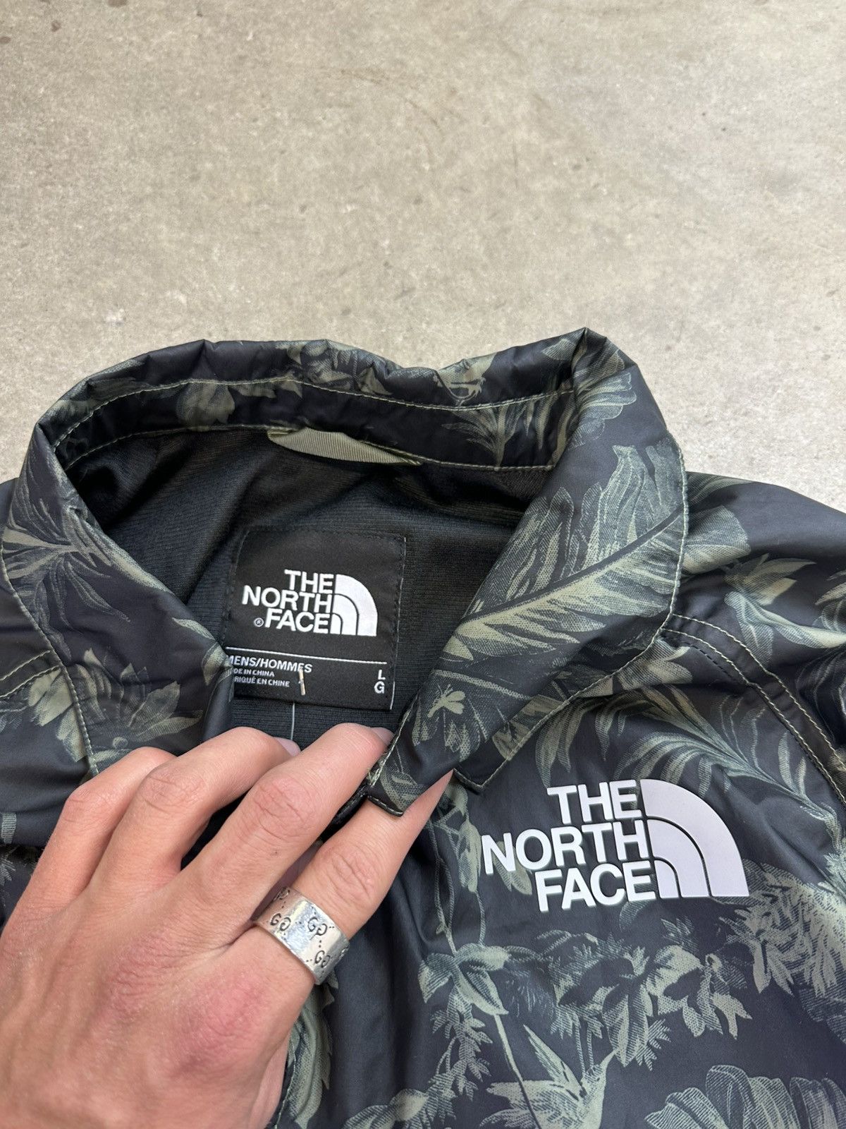 The North Face The North Face Leaf Print Coaches Jacket Large Size US L / EU 52-54 / 3 - 3 Thumbnail