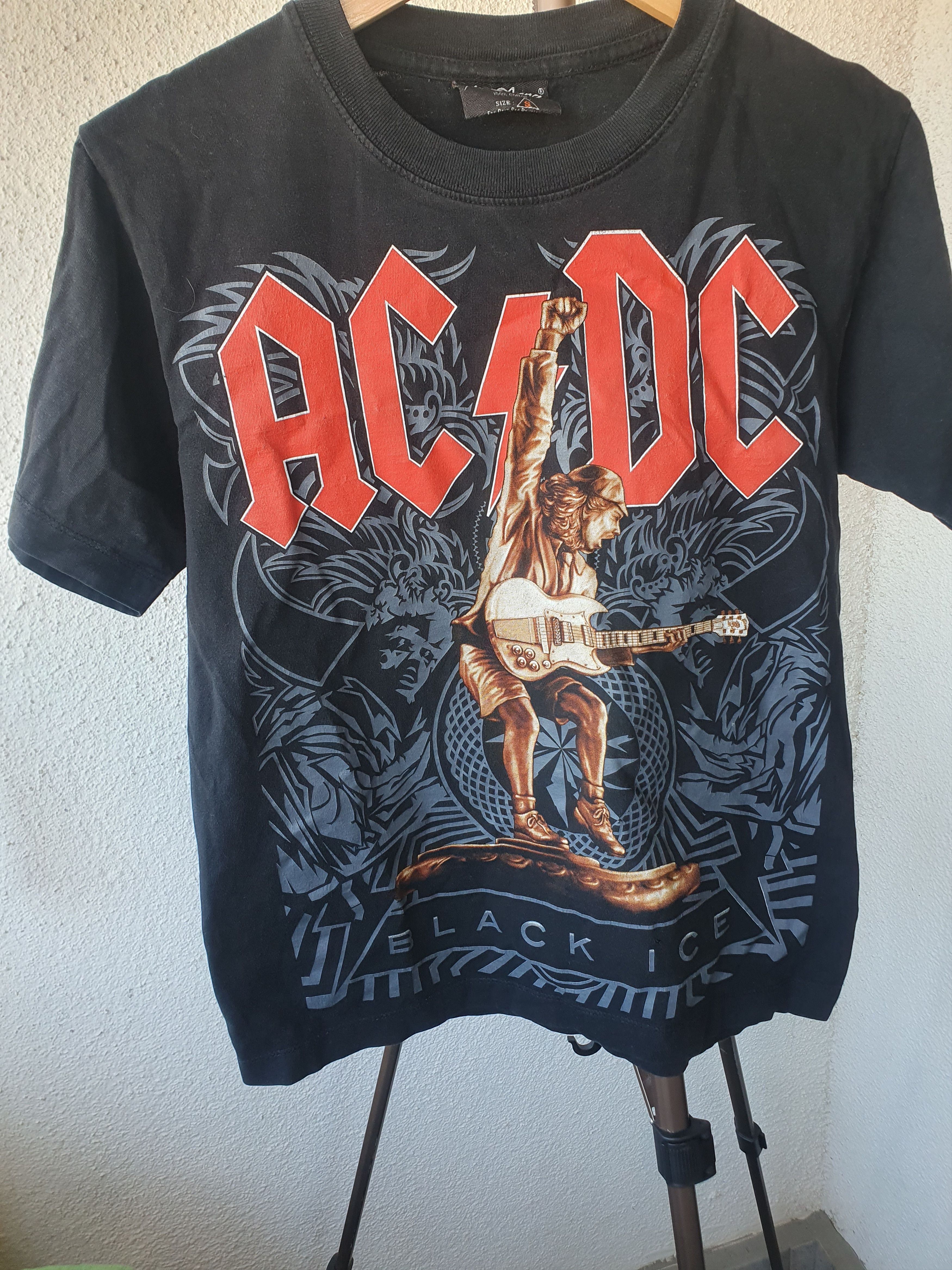 AC/DC × Band Tees Ac/Dc Black Ice Rock Chang Band t shirt Double Sided sz S Size US S / EU 44-46 / 1 - 5 Thumbnail