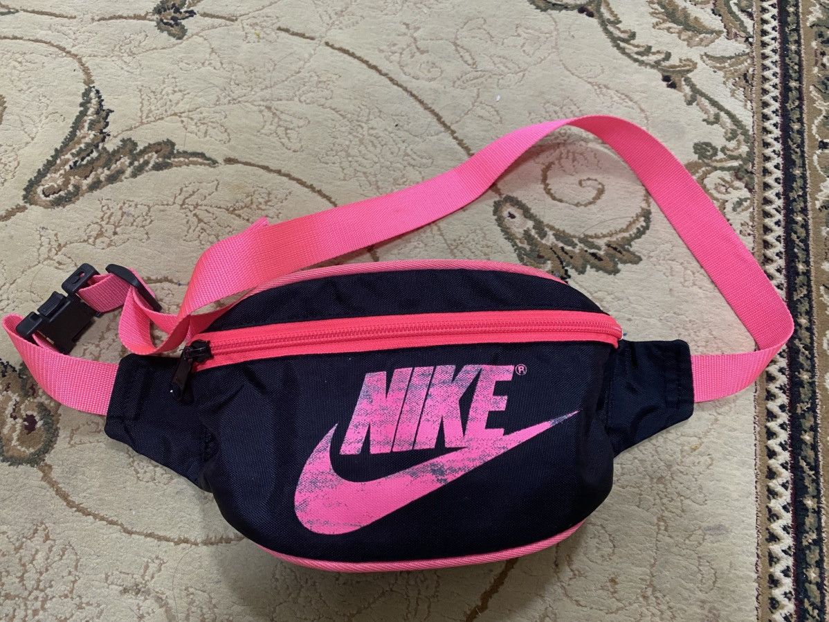 Nike Vintage Crossbody Bag | Grailed