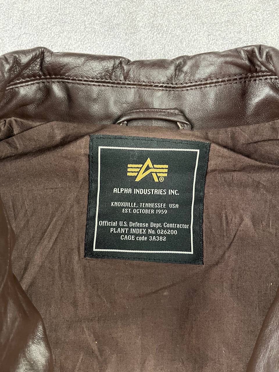 Alpha Industries Vintage Leather Alpha Industries Jacket L size Size US L / EU 52-54 / 3 - 7 Thumbnail