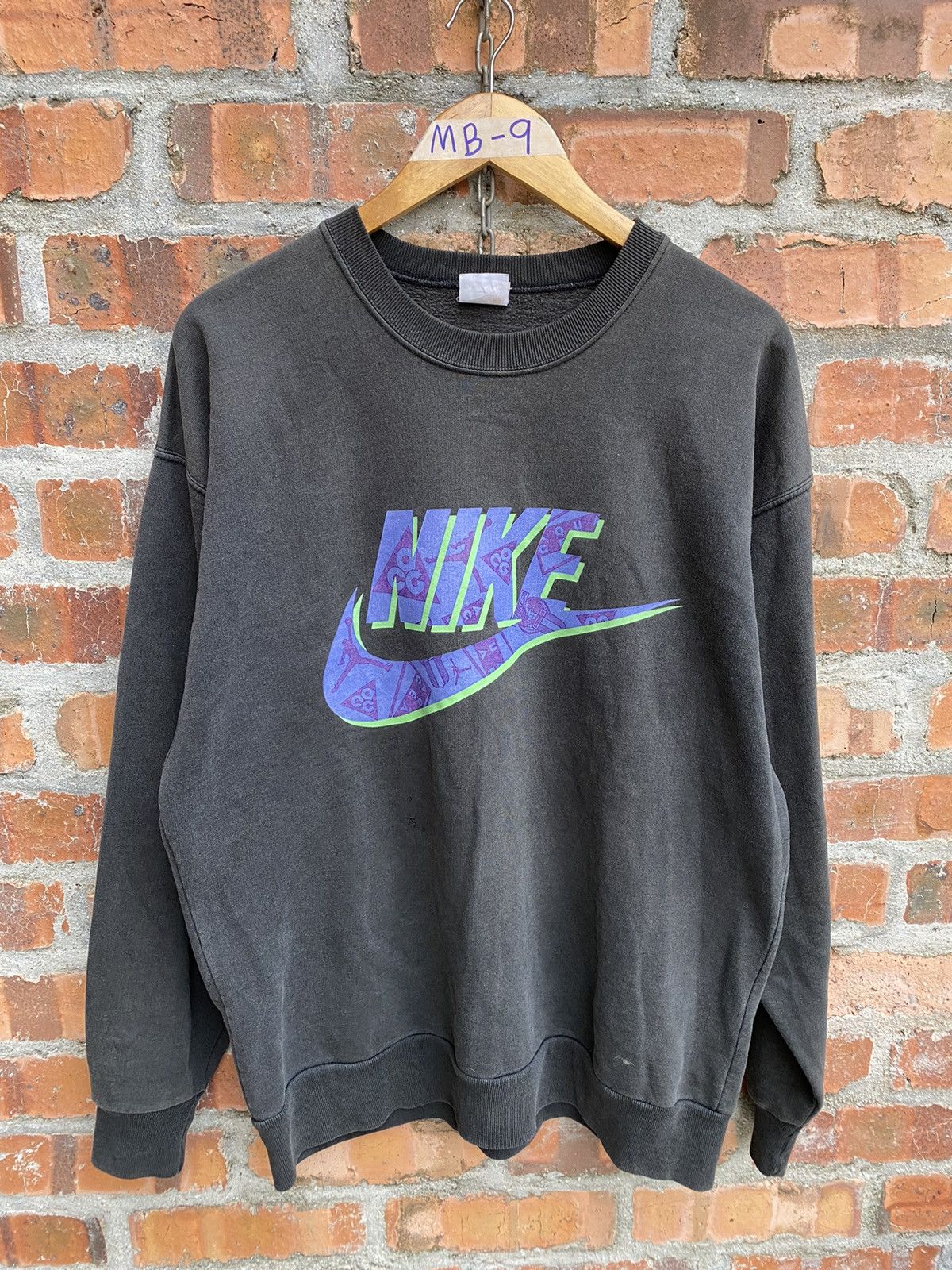 Nike ACG 1990s Nike ACG big logo distressed Size US L / EU 52-54 / 3 - 2 Thumbnail