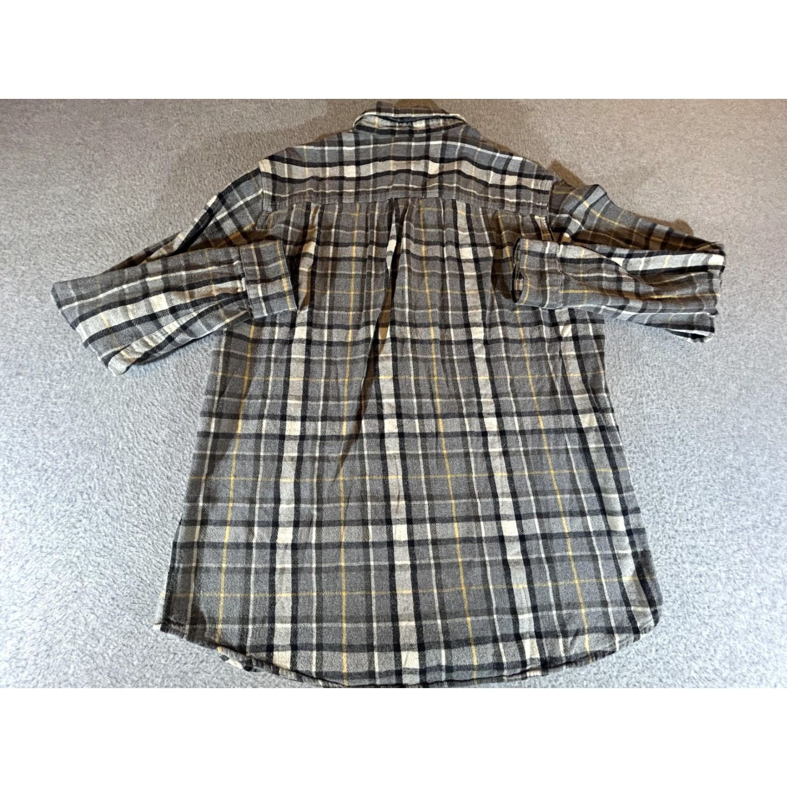 Vintage VINTAGE LL Bean Flannel Shirt Men Large Gray Plaid Long Sleeve Slim Fit Outdoor Workwear Size US L / EU 52-54 / 3 - 8 Thumbnail
