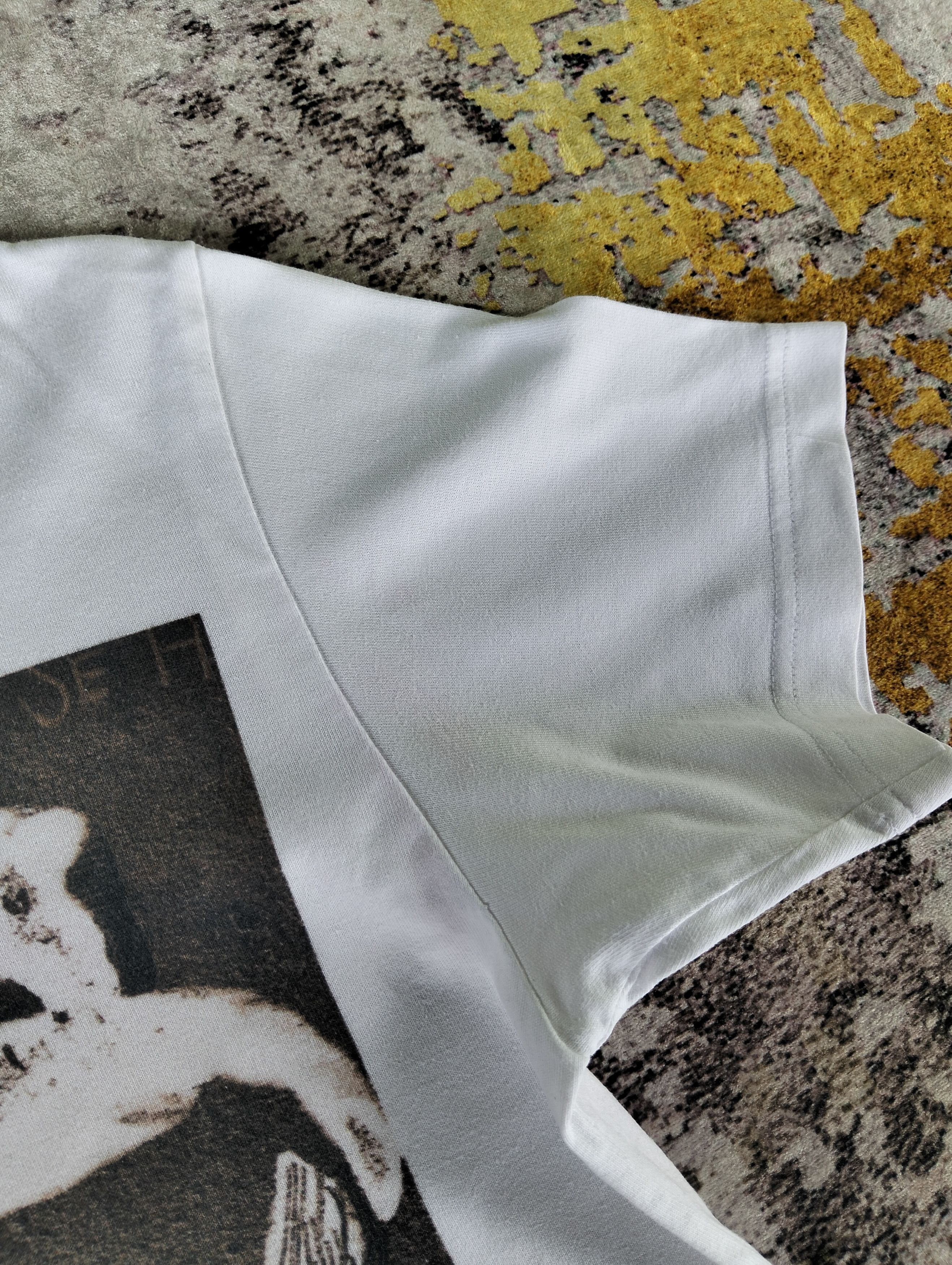Comme des Garcons Geraldo De Barros Comme des Garcons Tee Shirt Size US S / EU 44-46 / 1 - 4 Thumbnail