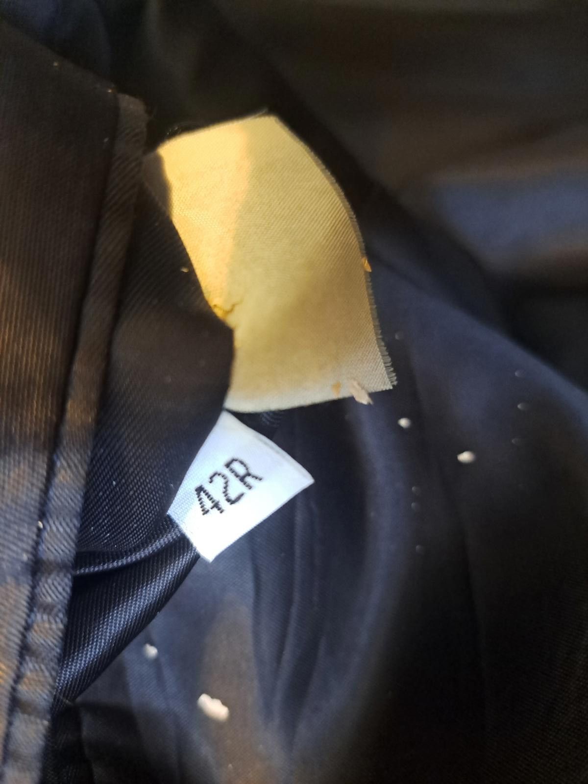 Hart Schaffner Marx Hart Schaffner Marx Blazer Mens 42R Navy Gold Buttons Wool Size 42R - 3 Thumbnail