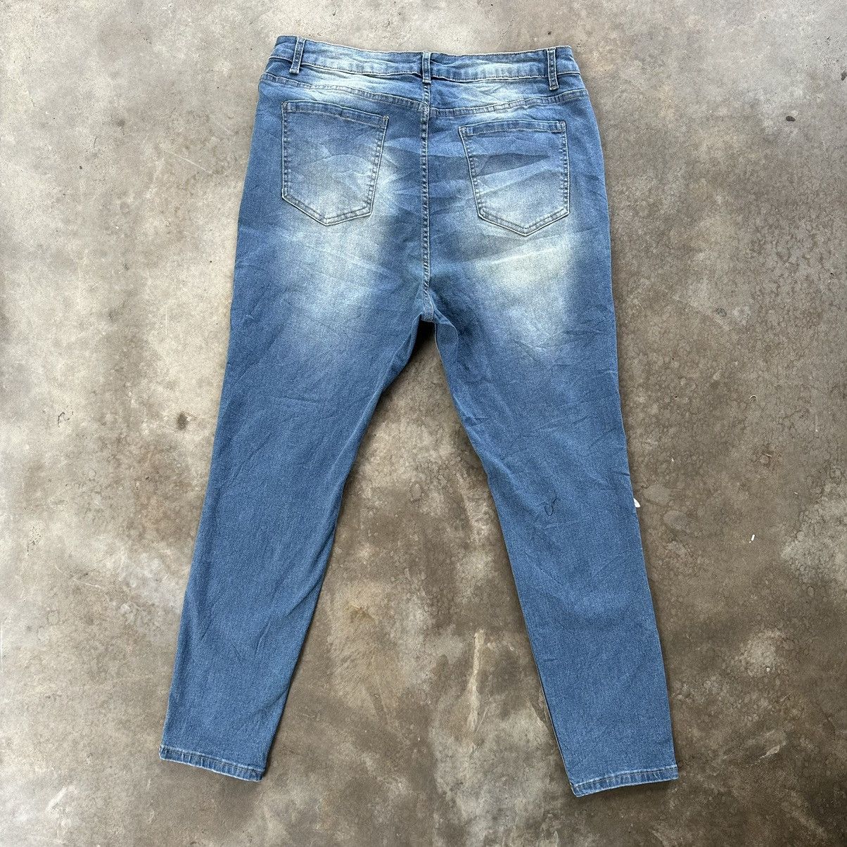Japanese Brand Vintage Japanese Distressed Faded Slim Fit Denim Jean Pant Size US 36 / EU 52 - 11 Thumbnail