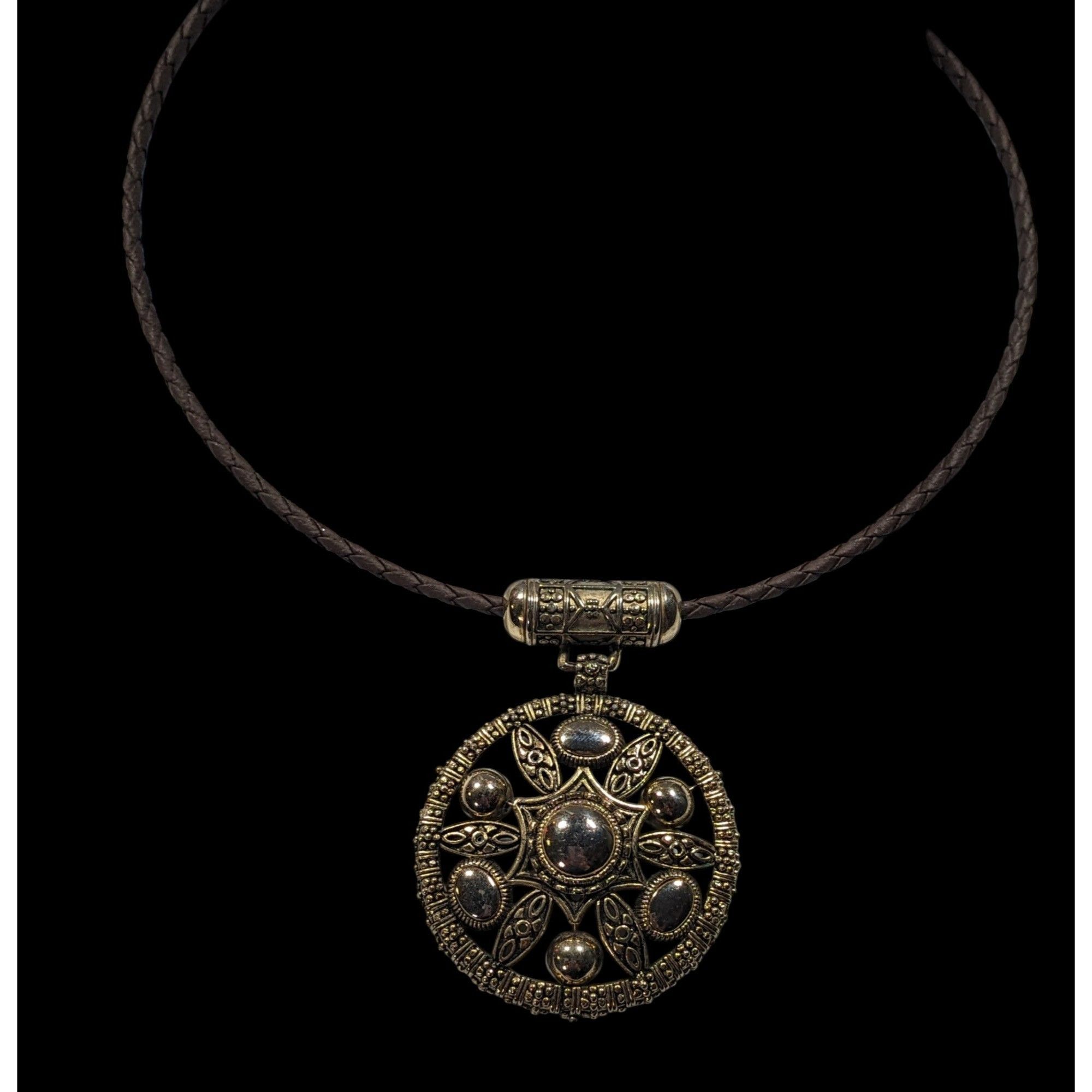 Other Bohemian Medallion Gold Tone Pendant Necklace Size ONE SIZE - 4 Thumbnail