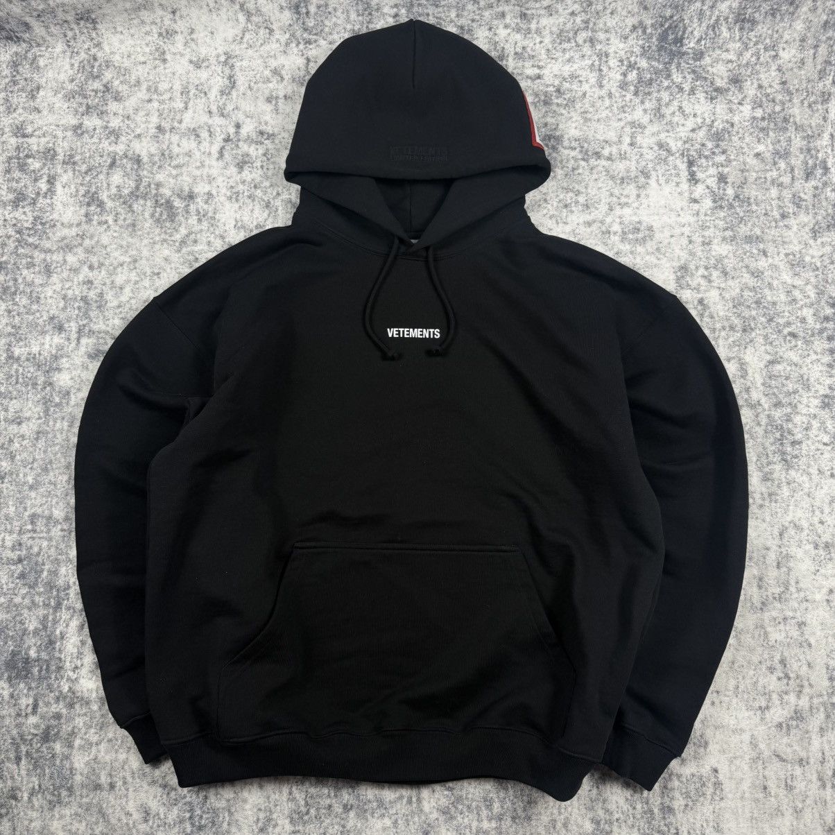 Vetements Vetements Pret-A-Porter Logo Oversized ‘Black’ Hoodie Size US S / EU 44-46 / 1 - 1 Thumbnail