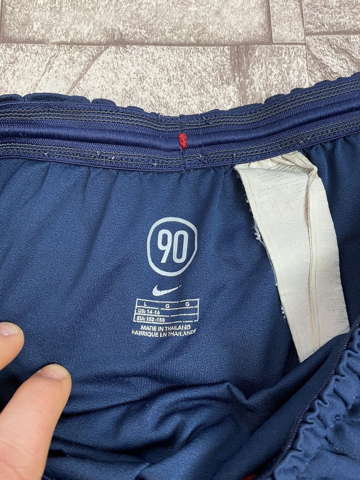 Nike × Vintage FC BARCELONA HOME FOOTBALL SOCCER SHORTS NIKE Size US 32 / EU 48 - 7 Thumbnail