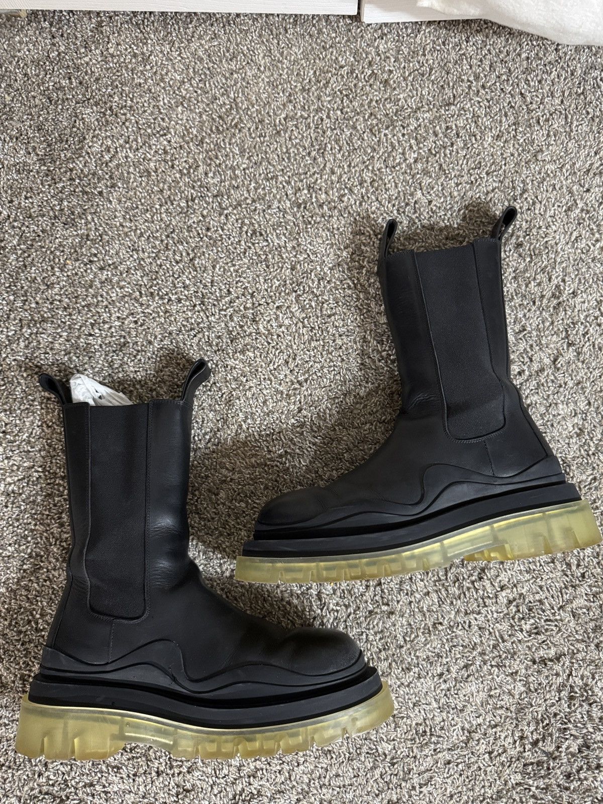 Bottega Veneta Bottega Veneta Lug Chelsea Boots Size US 7 / EU 40 - 1 Thumbnail