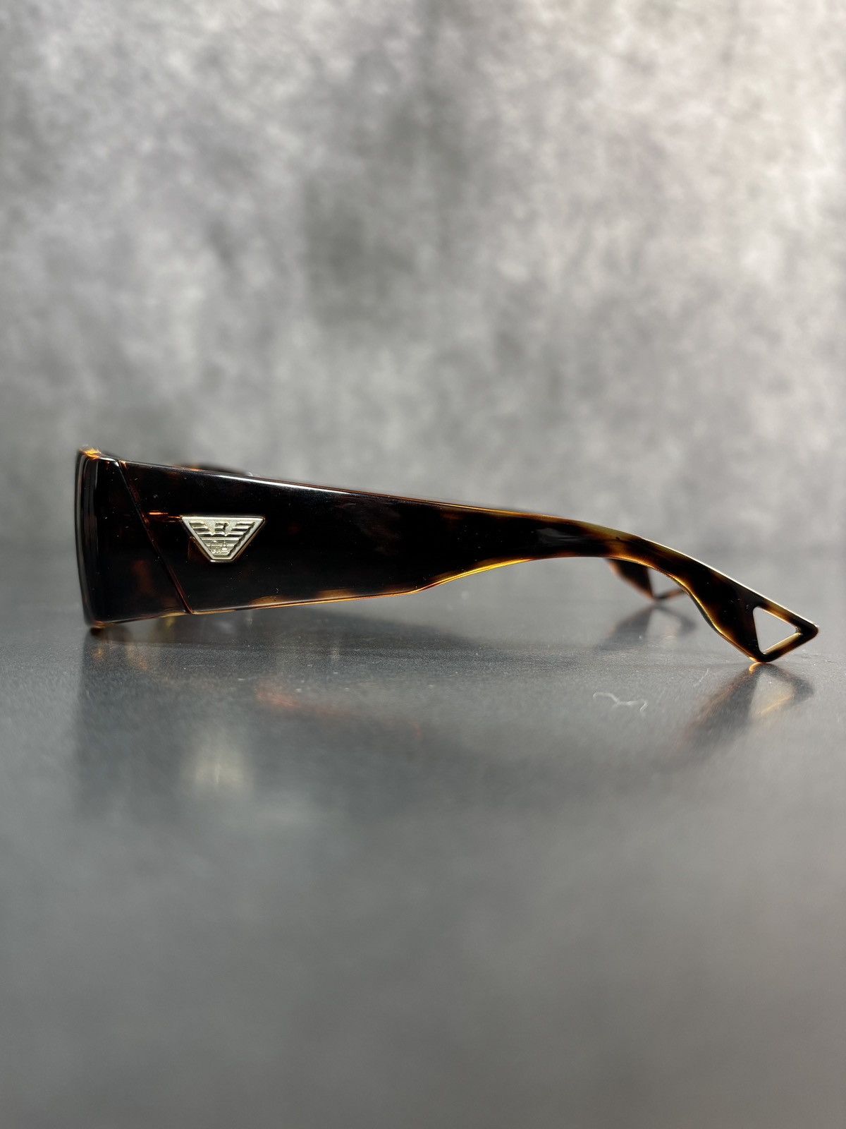 Emporio Armani × Giorgio Armani Emporio Armani Sunglasses Sporty EA 9538/S Wrap Y2K Brown Size ONE SIZE - 19 Thumbnail