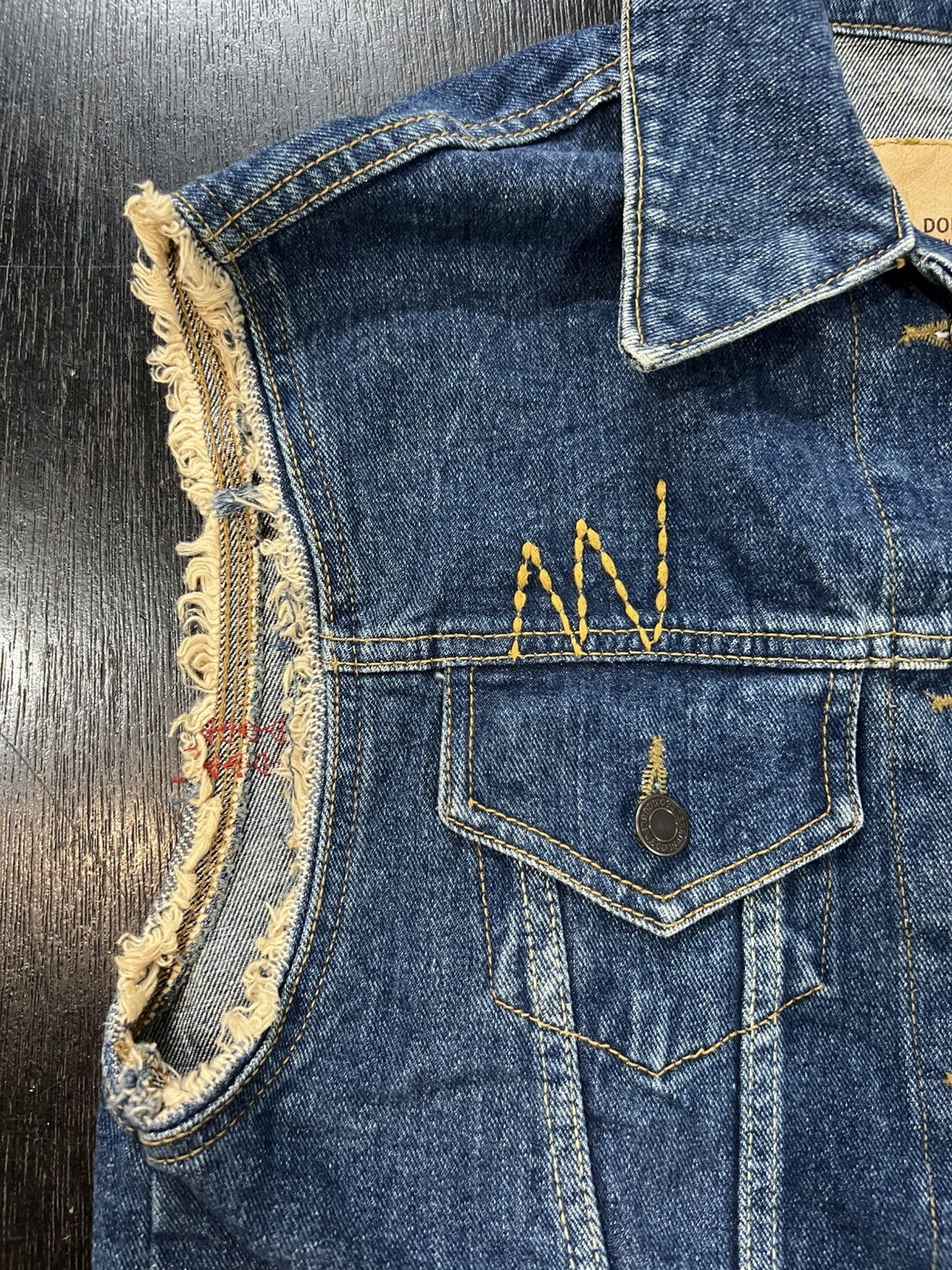 Japanese Brand DOUBLE U Custom Stitch Distressed Denim Vest Size US M / EU 48-50 / 2 - 5 Thumbnail