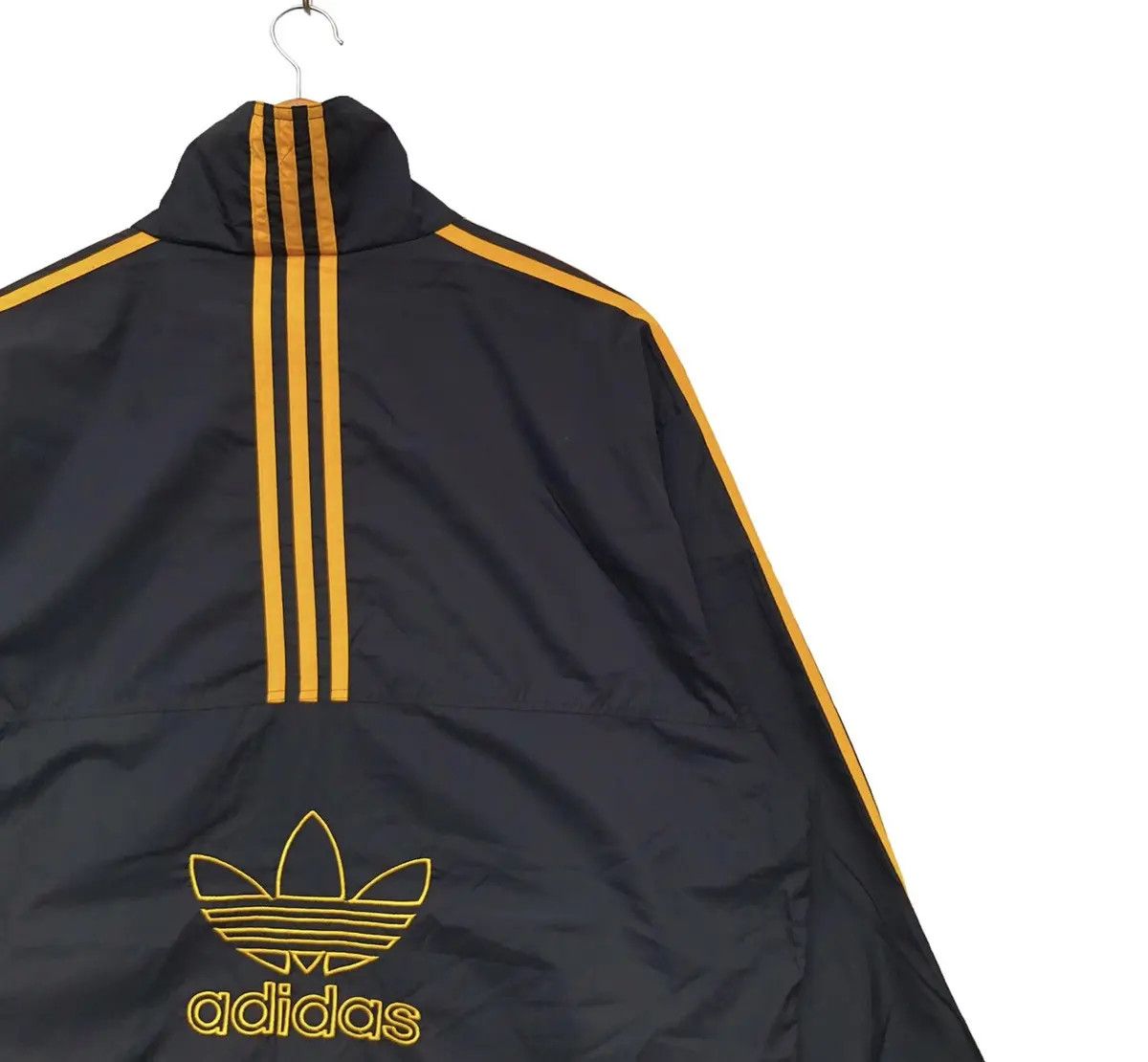 Adidas Vintage 90s Adidas Big Logo Embroidered Windbreaker Jacket Size US L / EU 52-54 / 3 - 3 Thumbnail