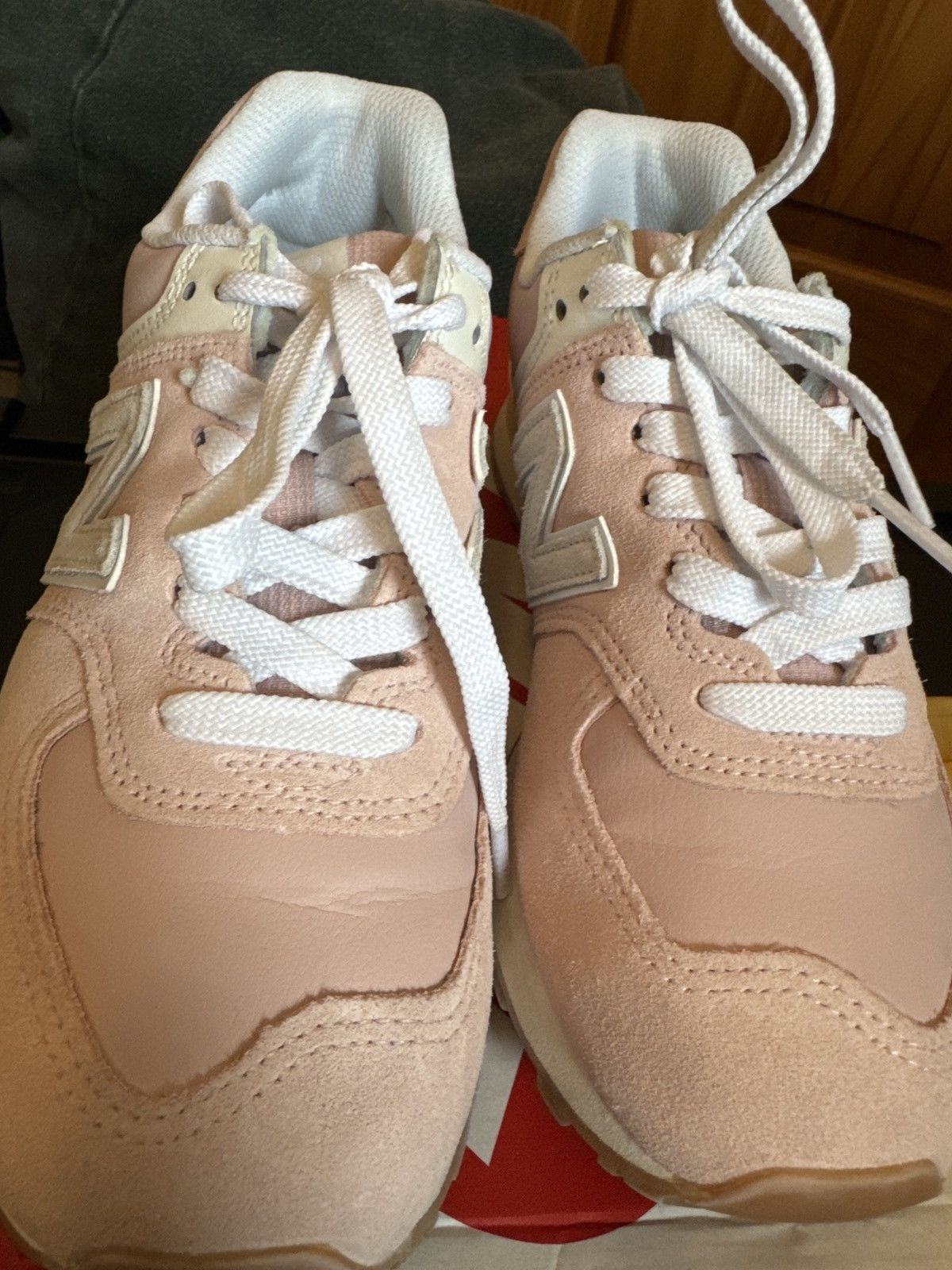 New Balance New Balance 574 Sneakers in pink/beige Size US 6 / IT 36 - 3 Thumbnail