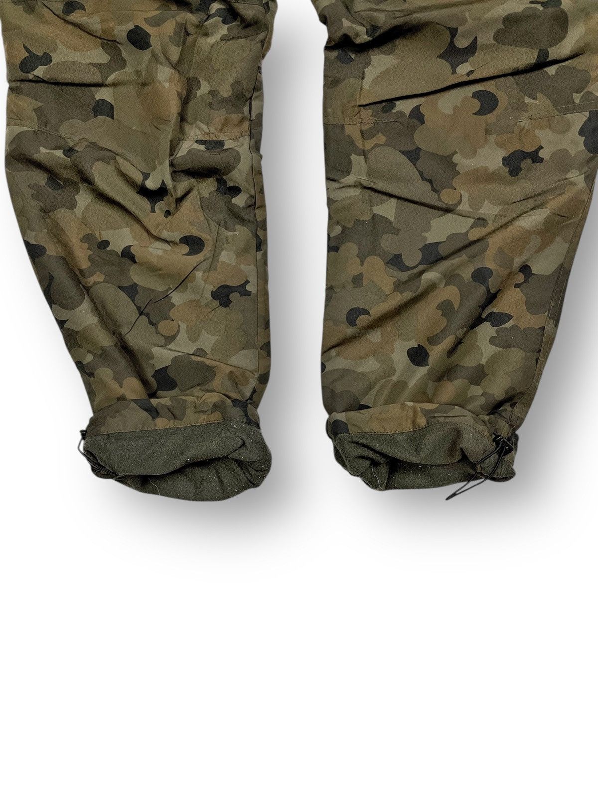 Uniqlo Uniqlo Camouflage Fleece Lined Utility Pants Size US 34 / EU 50 - 6 Thumbnail