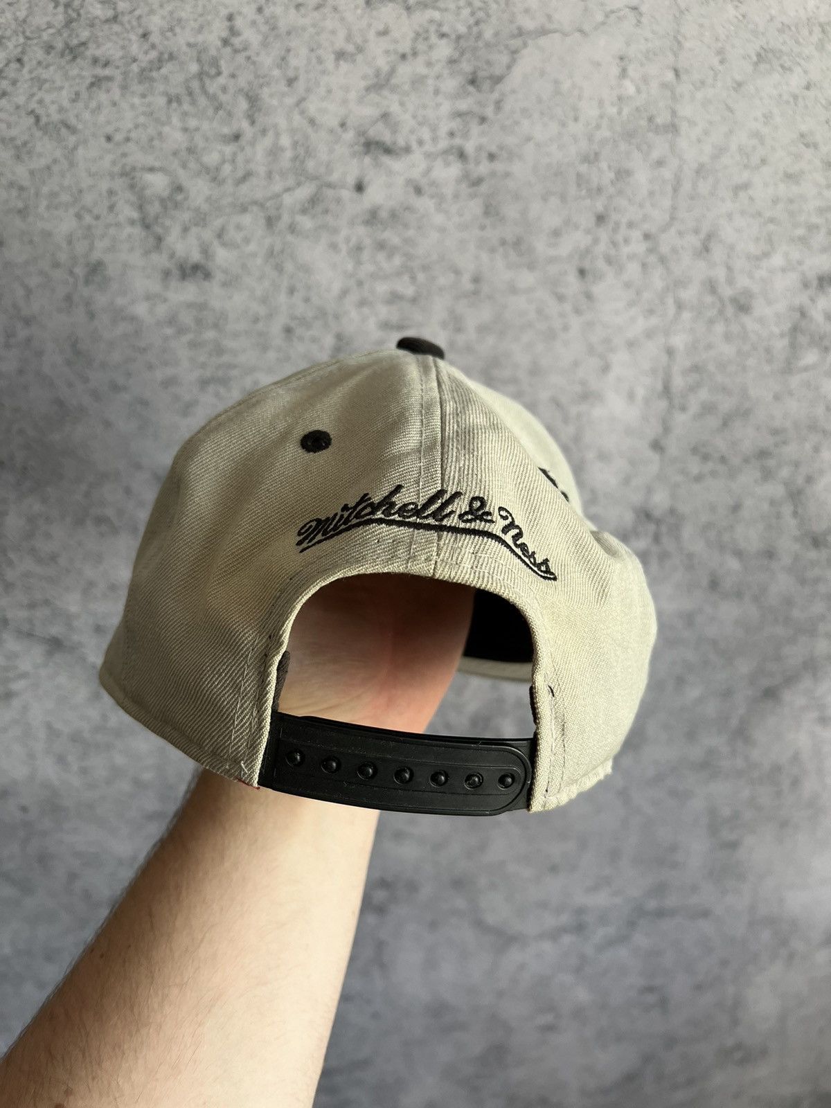 NBA Vintage New Era Chicago Bulls Cap Hat Baseball Y2K Logo Size ONE SIZE - 7 Thumbnail