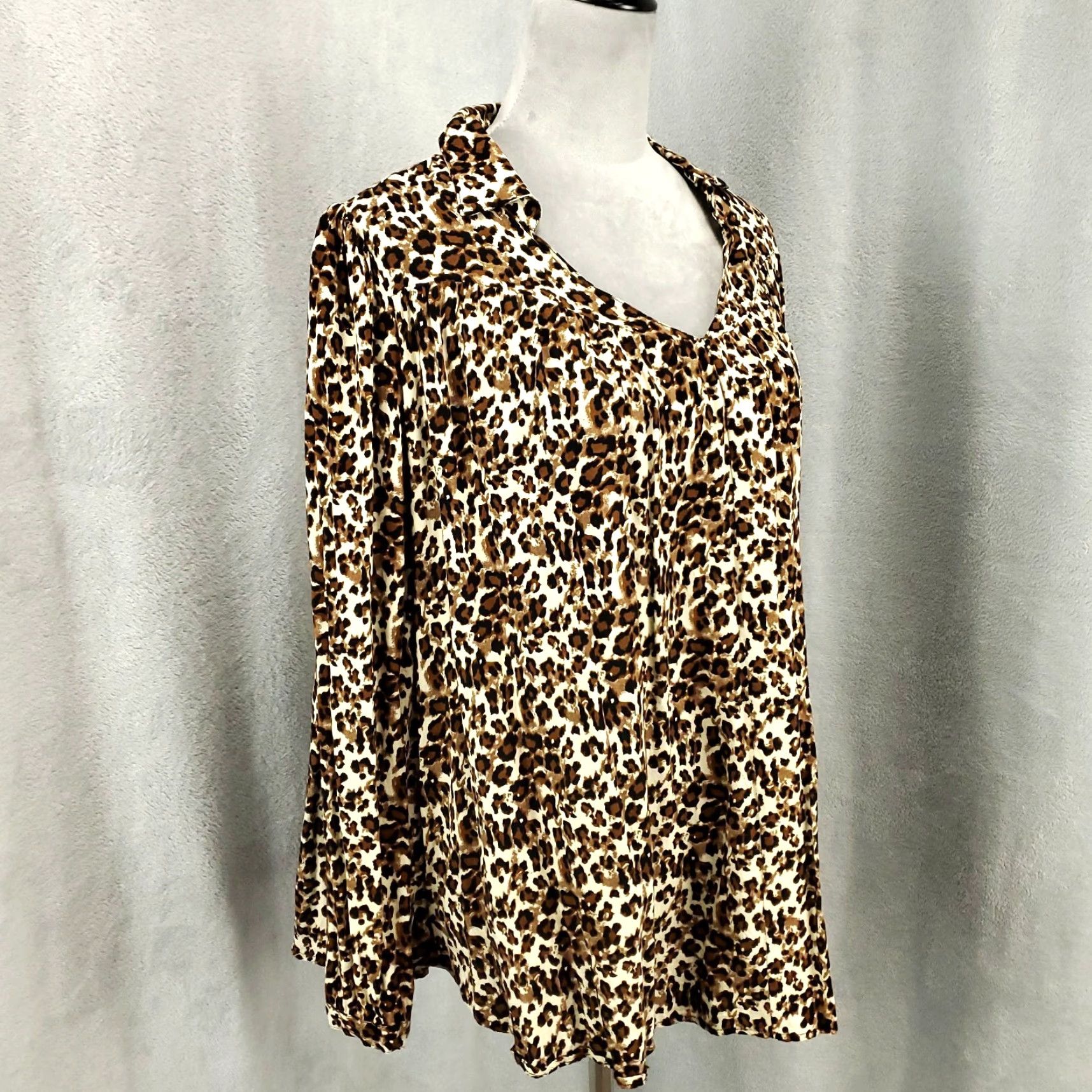 Vintage Womens Leopard Print Tunic Oversize Medium Long Sleeve V-Neck Collared Blouse Casual Shirt Oversized Modern UMGeE Size M / US 6-8 / IT 42-44 - 2 Thumbnail
