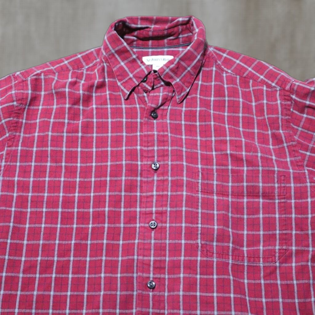 Vintage VINTAGE St. John's Bay Shirt Plaid Button-Front 100% Cotton Men M Red Classic Fit Button-Up Size M Mens Size US M / EU 48-50 / 2 - 1 Thumbnail