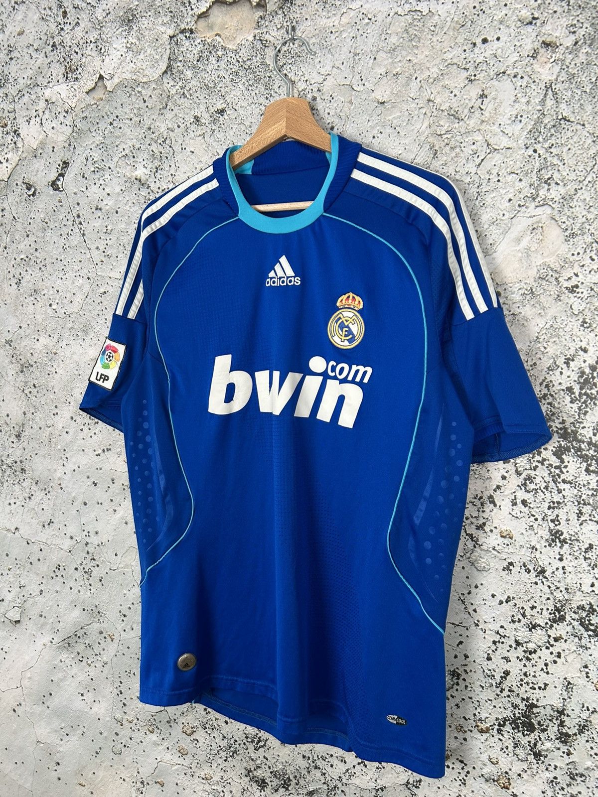 Adidas Adidas Real Madrid Bwin Soccer Jersey Football Rare Sport Size US M / EU 48-50 / 2 - 2 Thumbnail