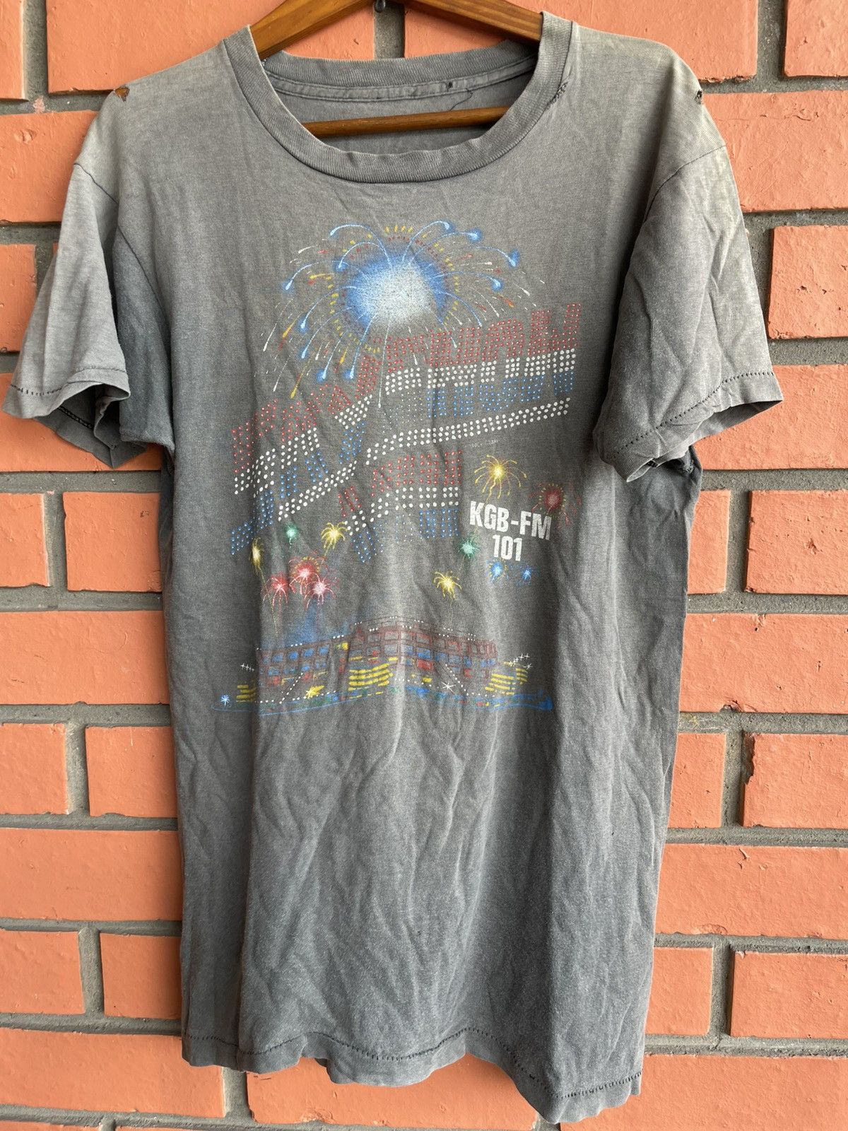Band Tees Vintage Def Leppard KGB Sky Show VIII 1983 faded Distressed Size US L / EU 52-54 / 3 - 1 Thumbnail