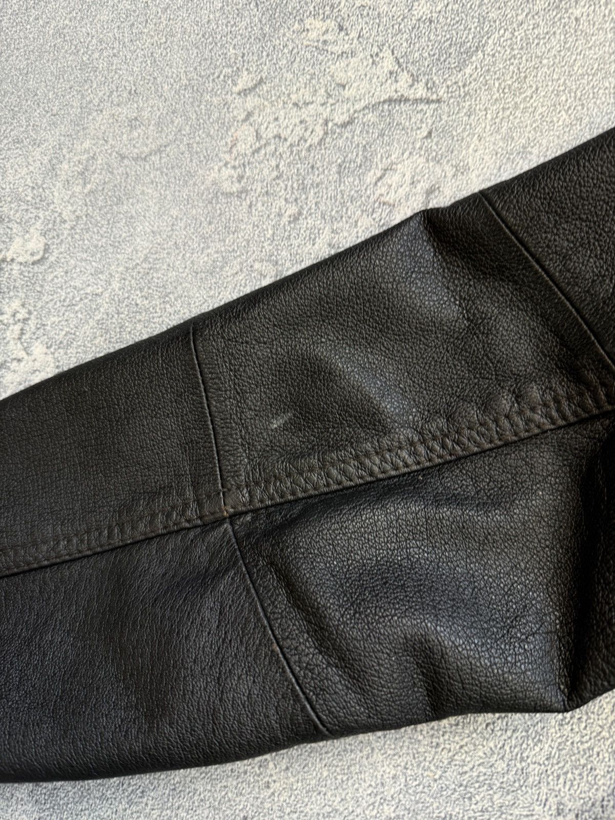 Giorgio Armani Vintage Giorgio Armani Leather Jacket Size L Size US L / EU 52-54 / 3 - 17 Thumbnail