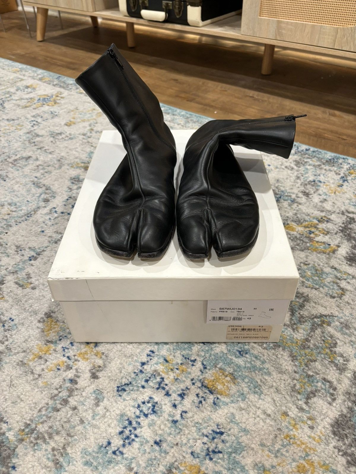 Maison Margiela Tabi Flat Ankle Boots Maison Martin Margiela Size US 10 / EU 43 - 4 Thumbnail