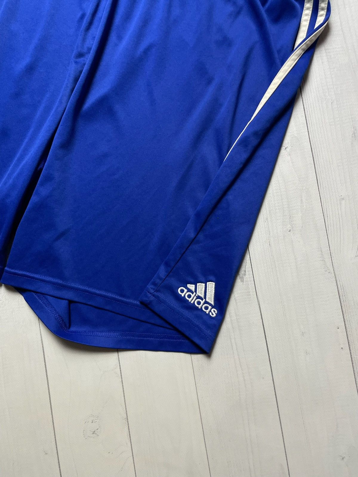 Adidas × Chelsea Soccer × Vintage Vintage adidas Chelsea soccer shorts size XXL Size US 38 / EU 54 - 3 Thumbnail