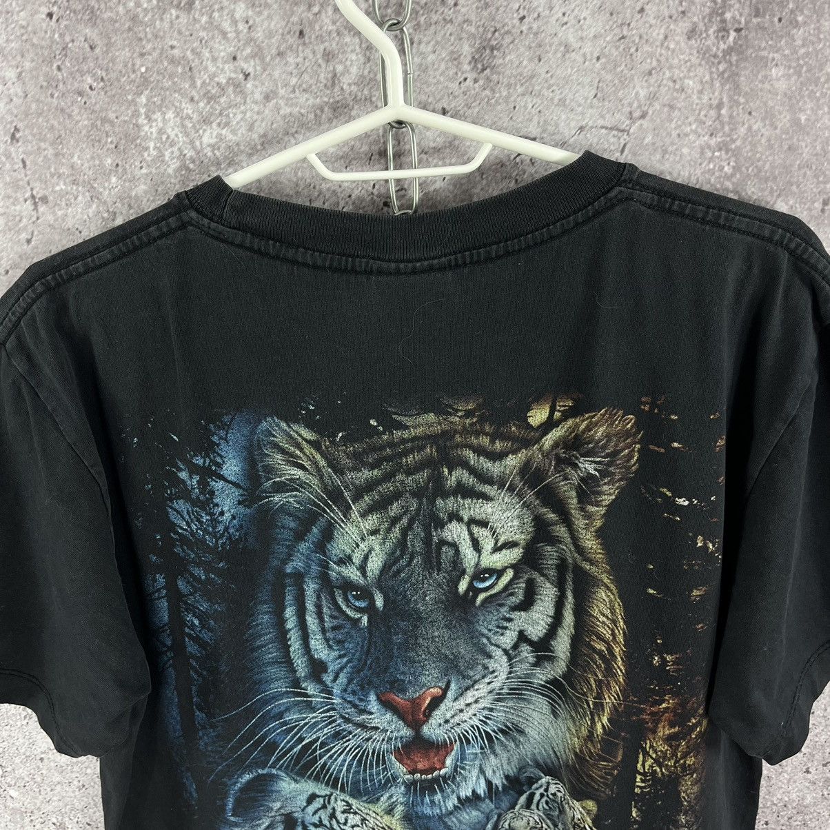 Vintage Vintage Wild Animal Tee Big Double Logo Tiger Size M Size US M / EU 48-50 / 2 - 9 Thumbnail