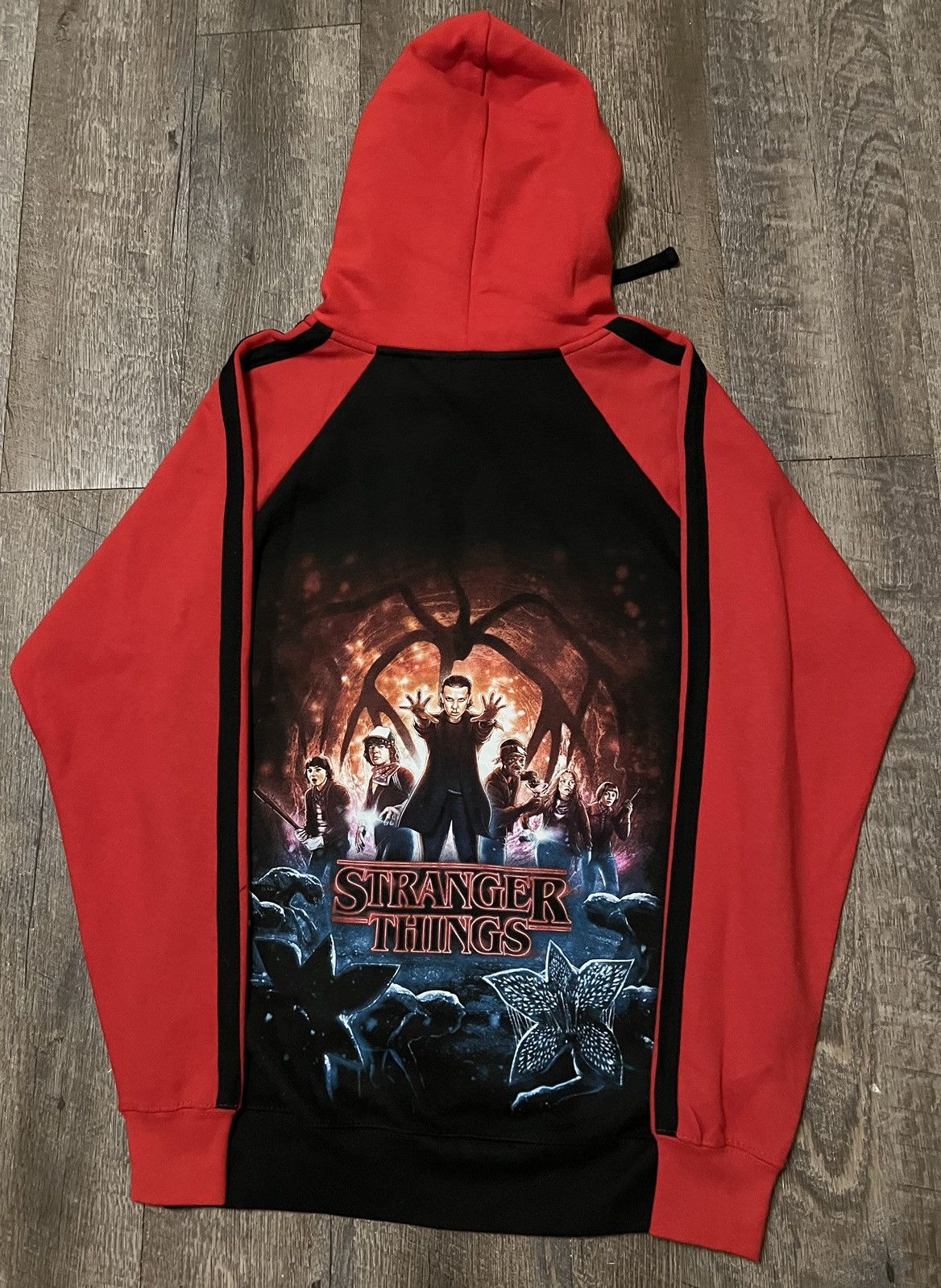 Universal Studios Universal Studios Halloween Horror Nights Stranger Things Size US S / EU 44-46 / 1 - 1 Thumbnail