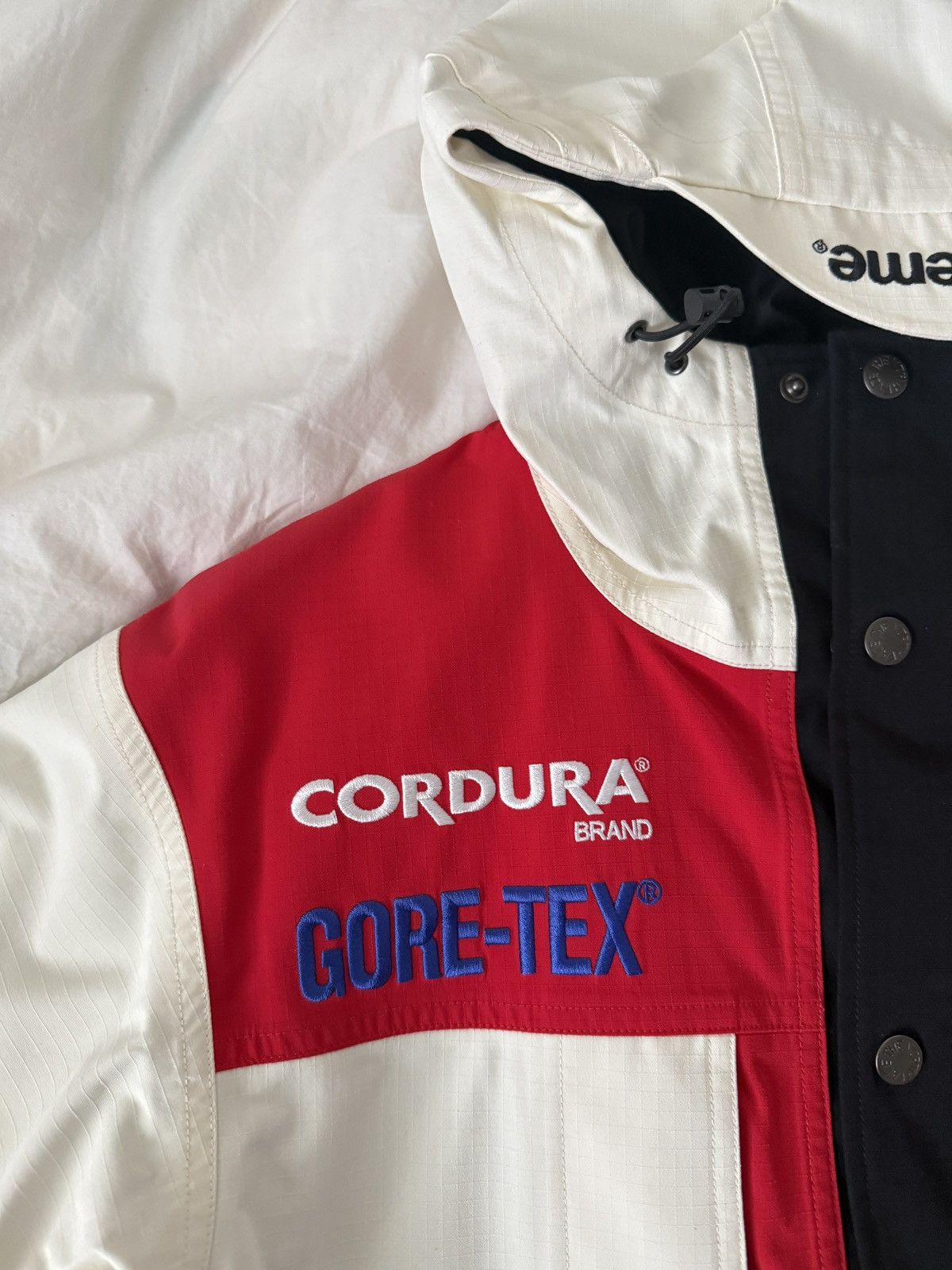 Supreme × The North Face Supreme The North Face Expedition (FW18) Jacket Red Medium Size US M / EU 48-50 / 2 - 2 Thumbnail
