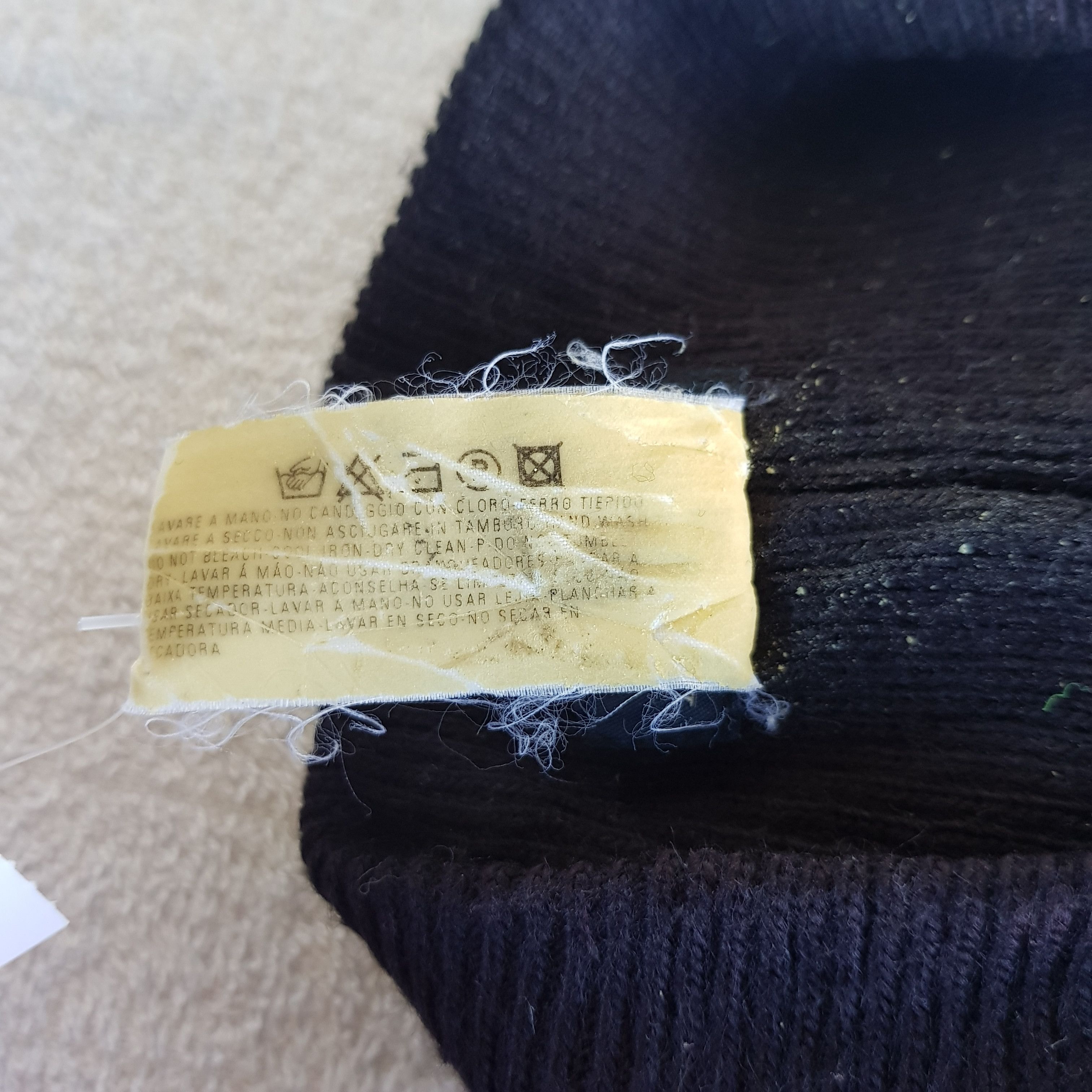 Armani Vintage Armani Jeans Beanie Snow Caps Hats. Size ONE SIZE - 9 Thumbnail