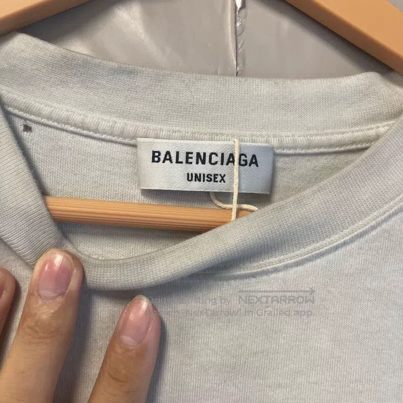 Balenciaga Balenciaga Rainbow letter distressed hole short-sleeved T- Size US S / EU 44-46 / 1 - 3 Thumbnail