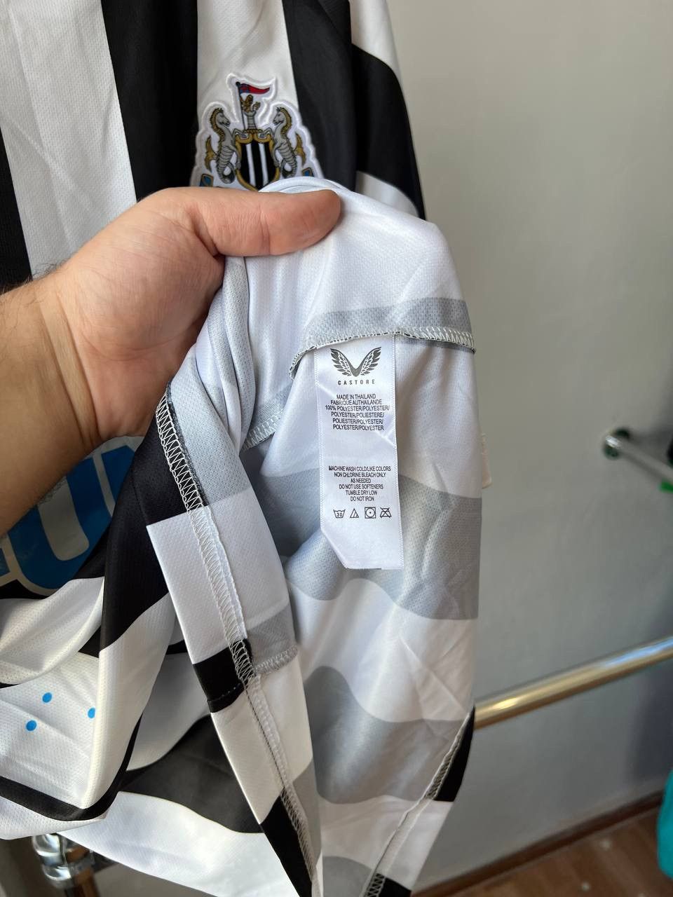 Castore 2022/23 NEWCASTLE UNITED HOME SOCCER JERSEY FOOTBALL SHIRT L Size US L / EU 52-54 / 3 - 14 Thumbnail