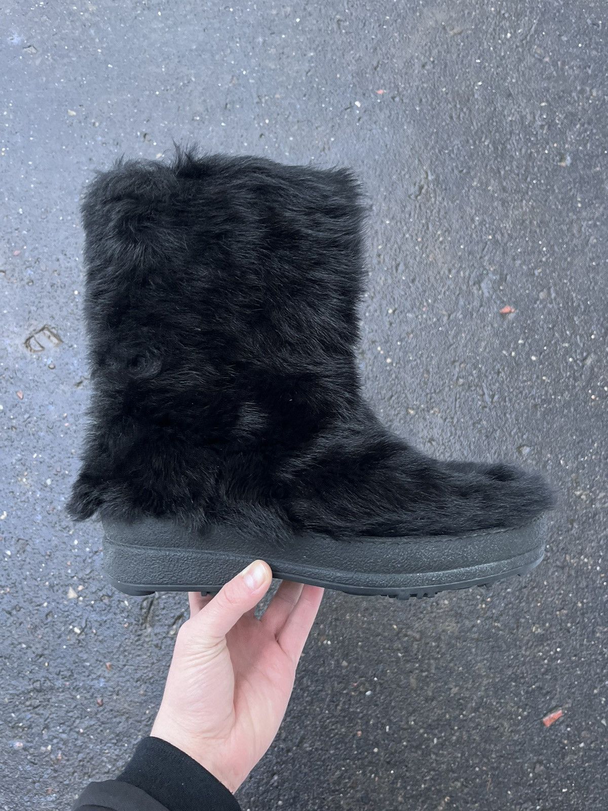 Gucci Tom Ford AW98 Goat Fur Boots Avantgarde shoes