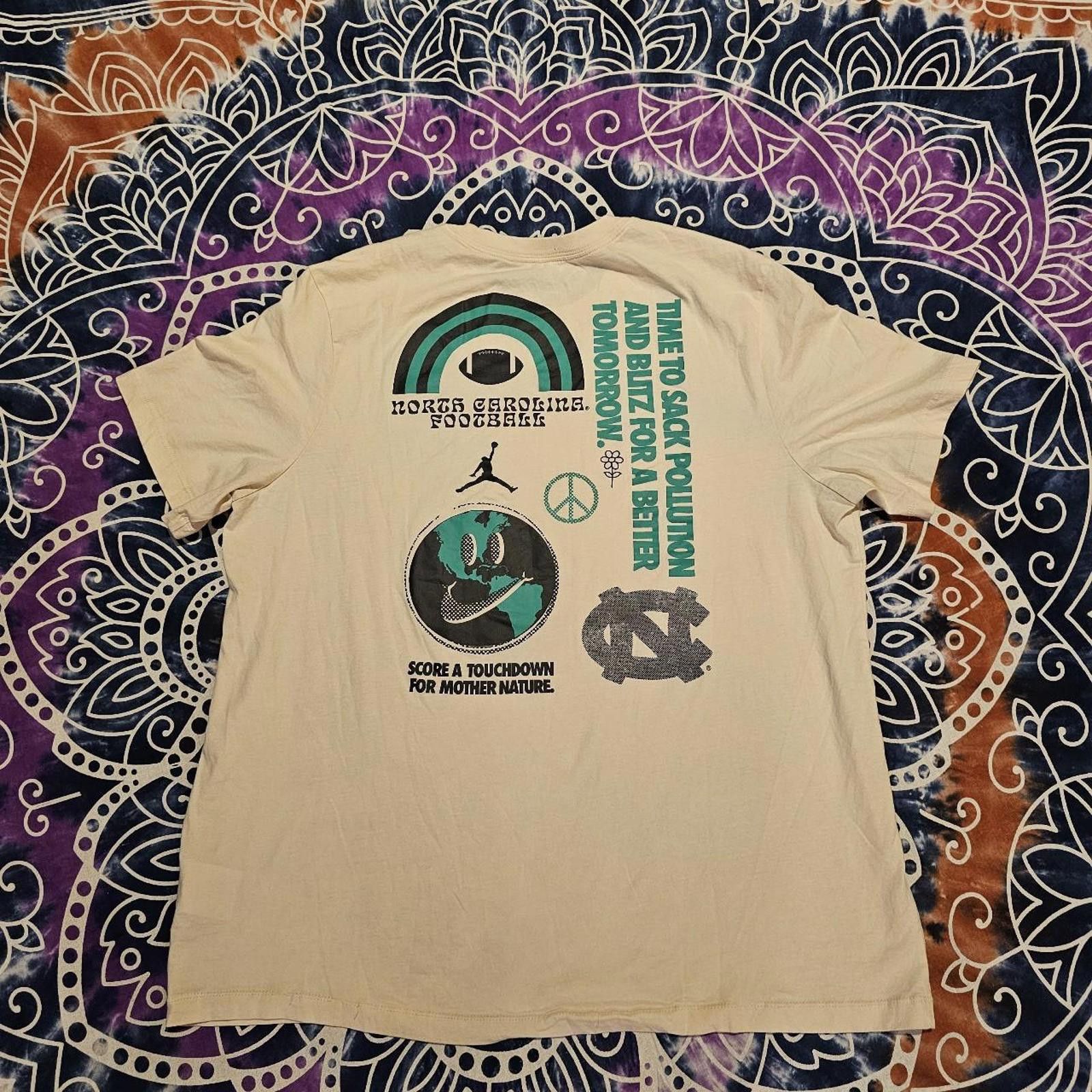 Nike Nike Men's UNC Football T-shirt Size US XL / EU 56 / 4 - 7 Thumbnail