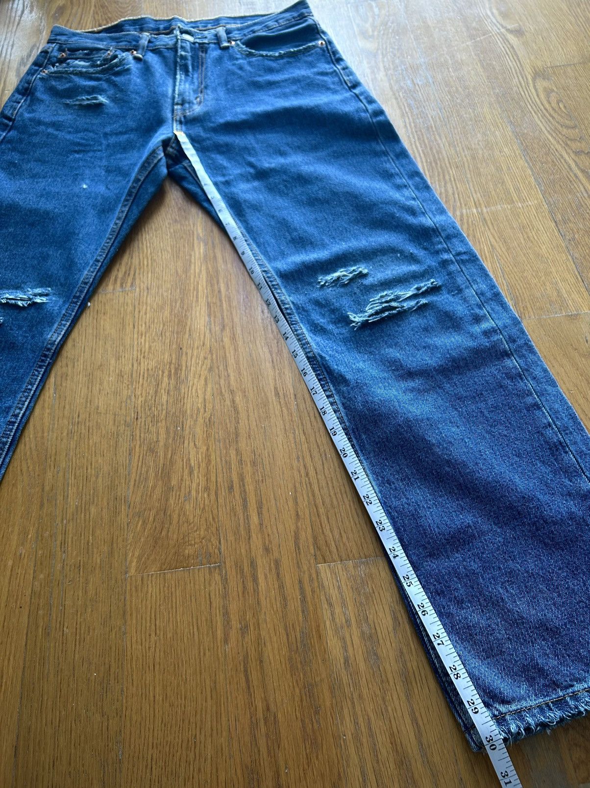 Levi's Y2K Levi’s Distressed 505 Medium Wash Jeans Size US 32 / EU 48 - 8 Thumbnail