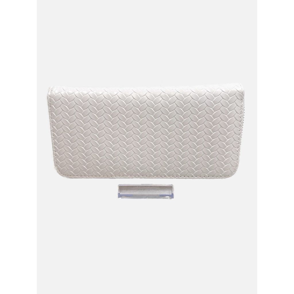 Designer NWOT White Designer Zip Wallet – Luxe Textured Finish Size ONE SIZE - 2 Thumbnail