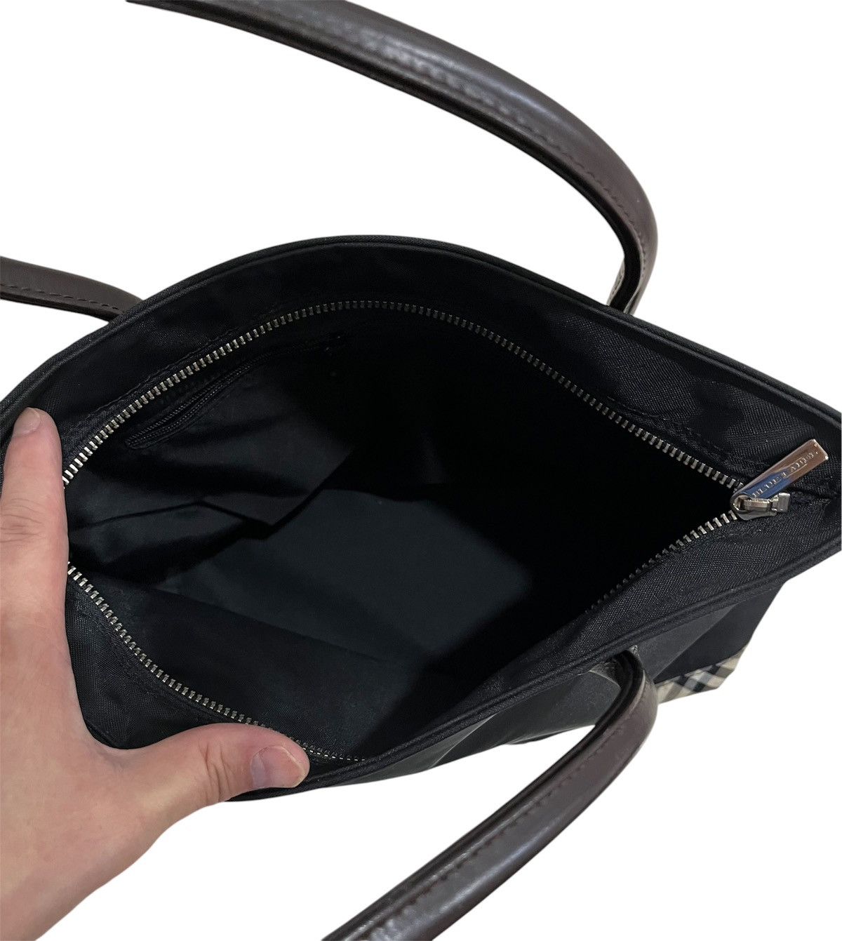 Burberry Burberry Leather Handle Nylon Tote Bag Size ONE SIZE - 6 Thumbnail