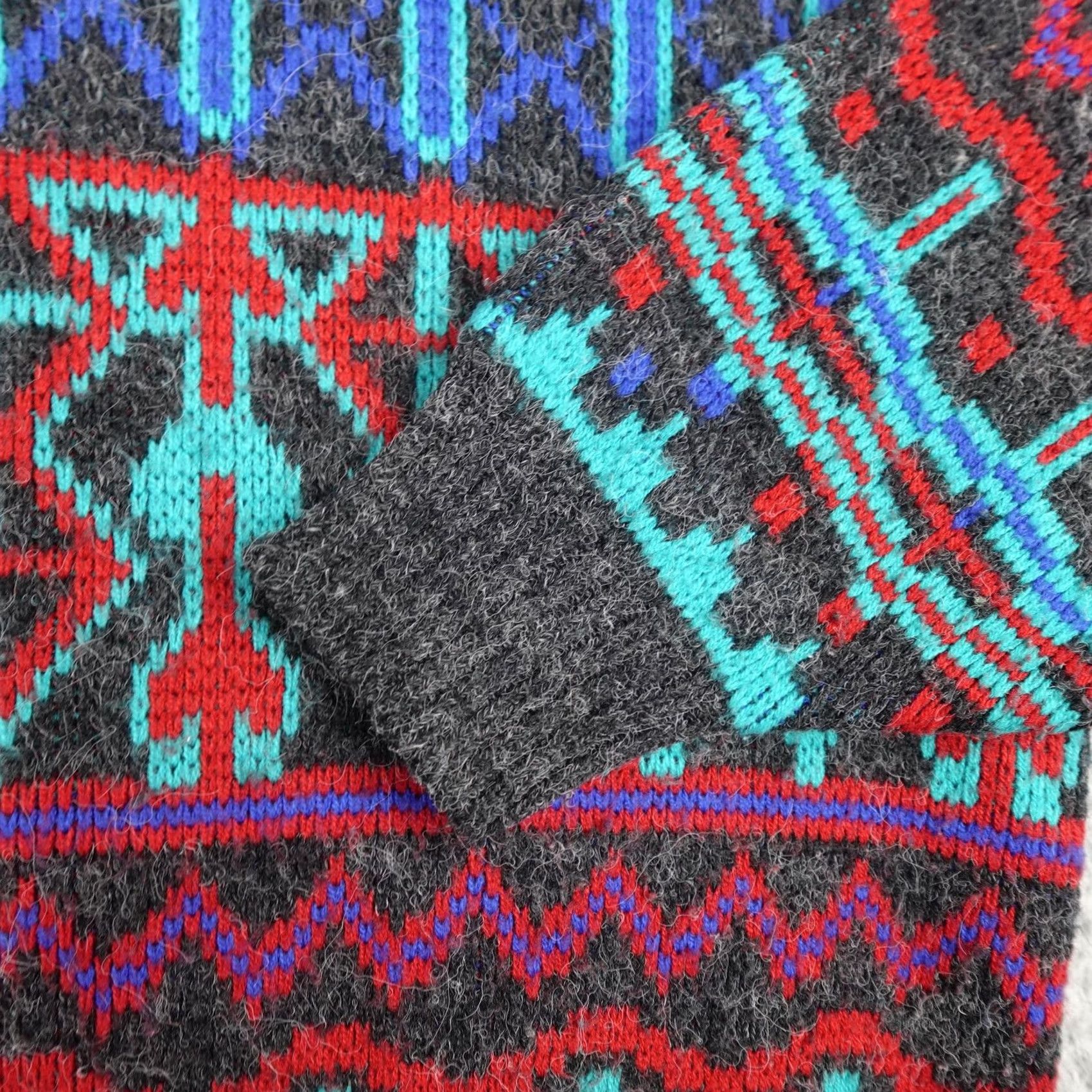 Vintage Vintage Jason Maxwell Sweater Mens Large Gray Blue Geometric Knit Pullover 80s - Red Size US L / EU 52-54 / 3 - 7 Thumbnail