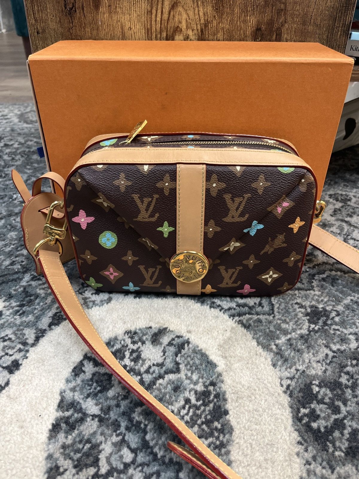 Louis Vuitton Louis Vuitton’s Envelope Messenger Size ONE SIZE - 1 Thumbnail