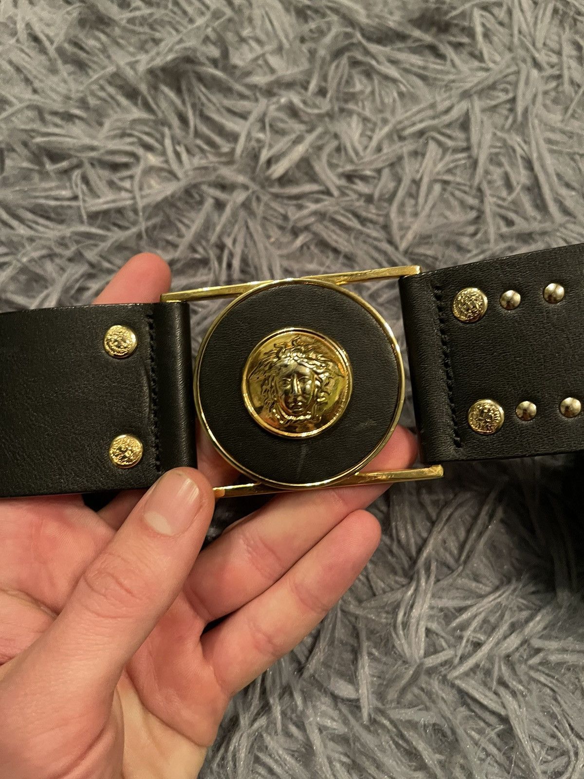 Versace Gianni Versace 90s archive Medusa logo real leather belt Size 30 - 2 Thumbnail