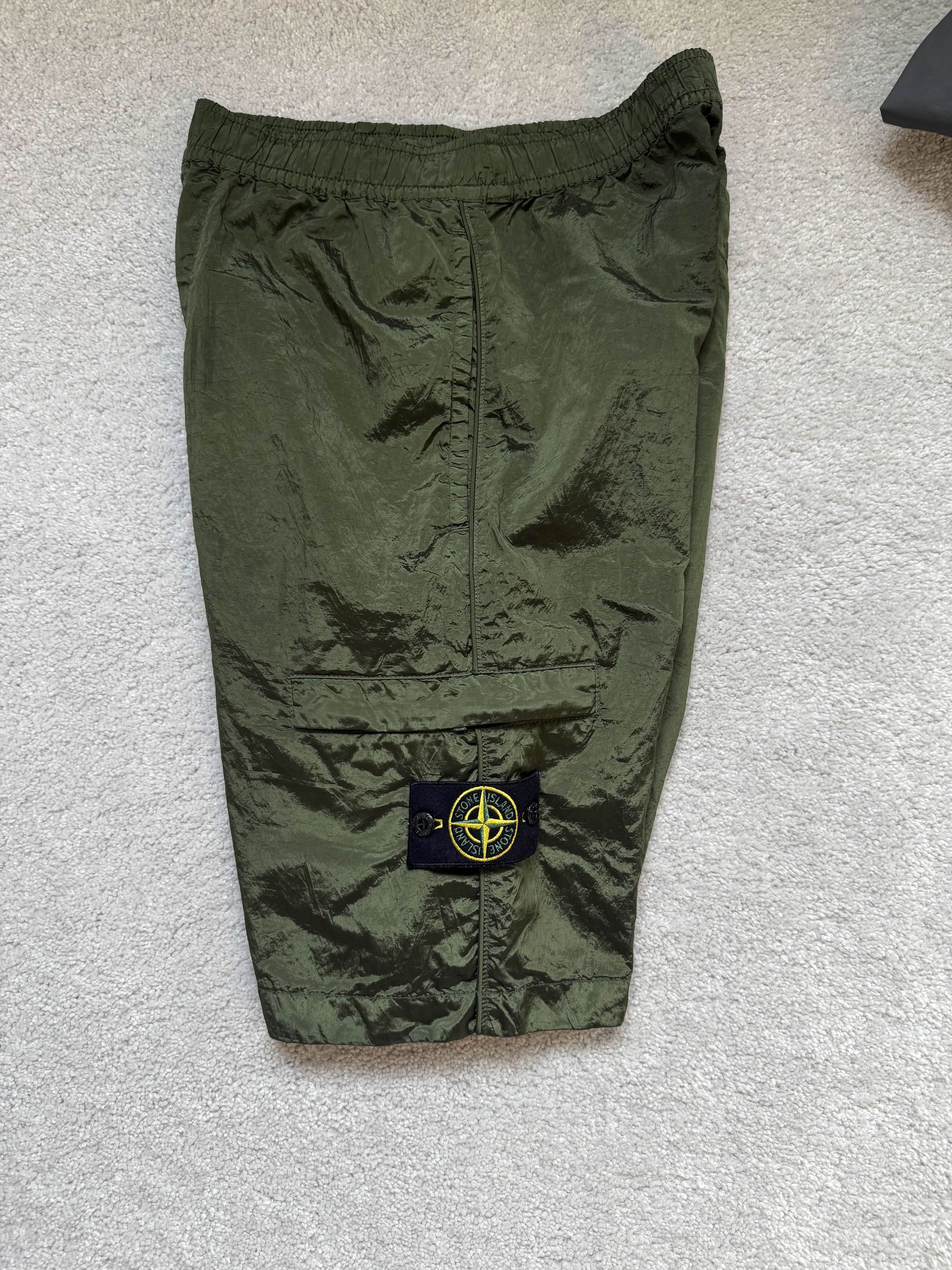 Stone Island Khaki Nylon Shorts Size US 28 / EU 44 - 2 Thumbnail