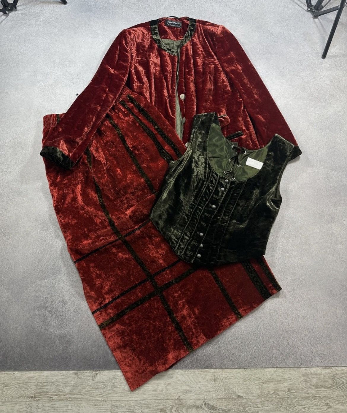 Sportalm Kitzbuhel Vintage Sportalm Kitzbühel Dirndl Style Suit Set Austrian Size 34" / US 12 / IT 48 - 1 Thumbnail